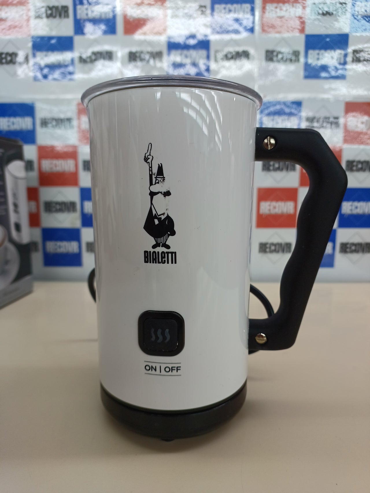 Espumador de leche  300 ml  Capacidad 150 ml Bialetti