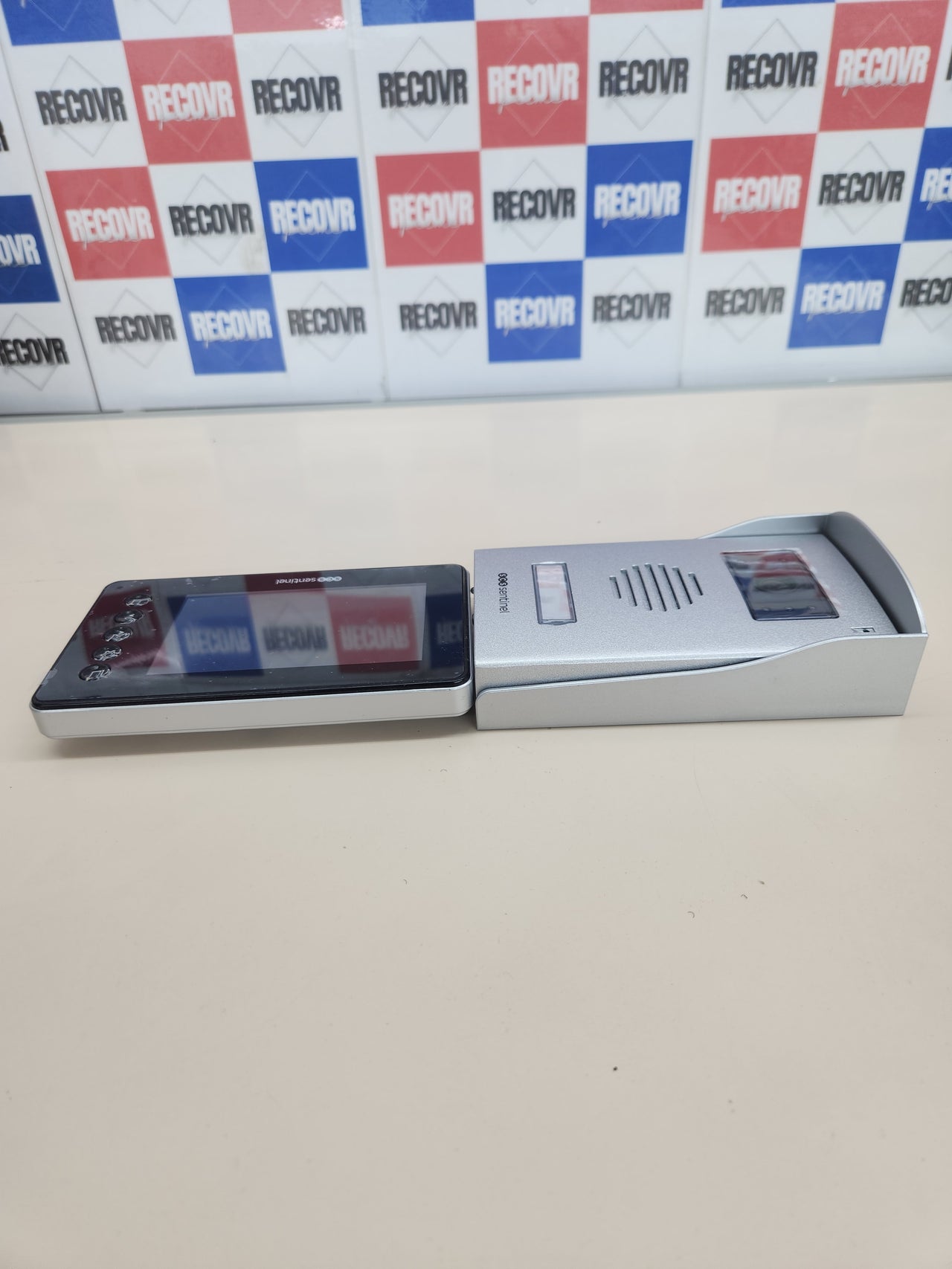 Videoportero con Cable 'Prim' VisioFirst,3 años de garantía SCS Sentinel