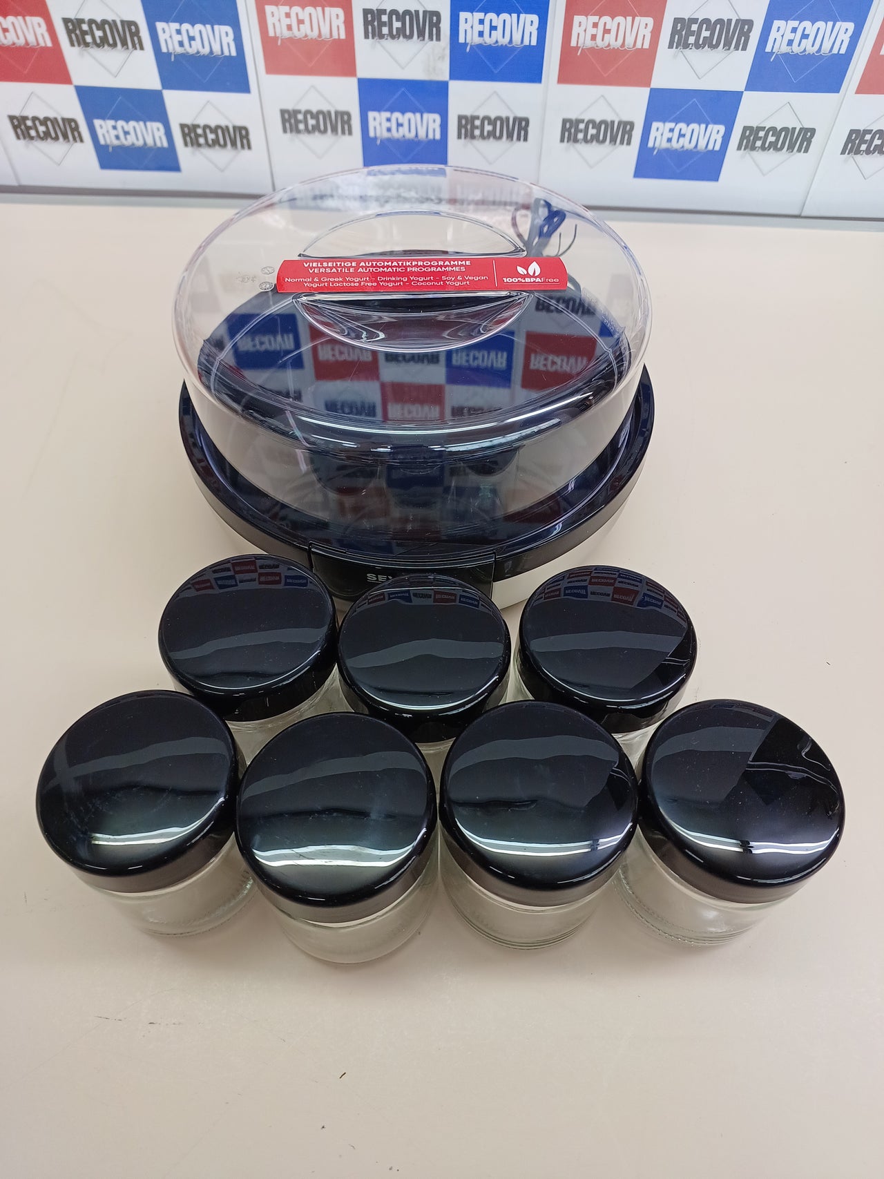 SEVERIN Yogurtera digital, mini yogurtera con 5 programas automáticos incluidos para hacer yogur casero, con 7 tarros con tapa, sin BPA, acero inoxidable cepillado/negro, JG 3521