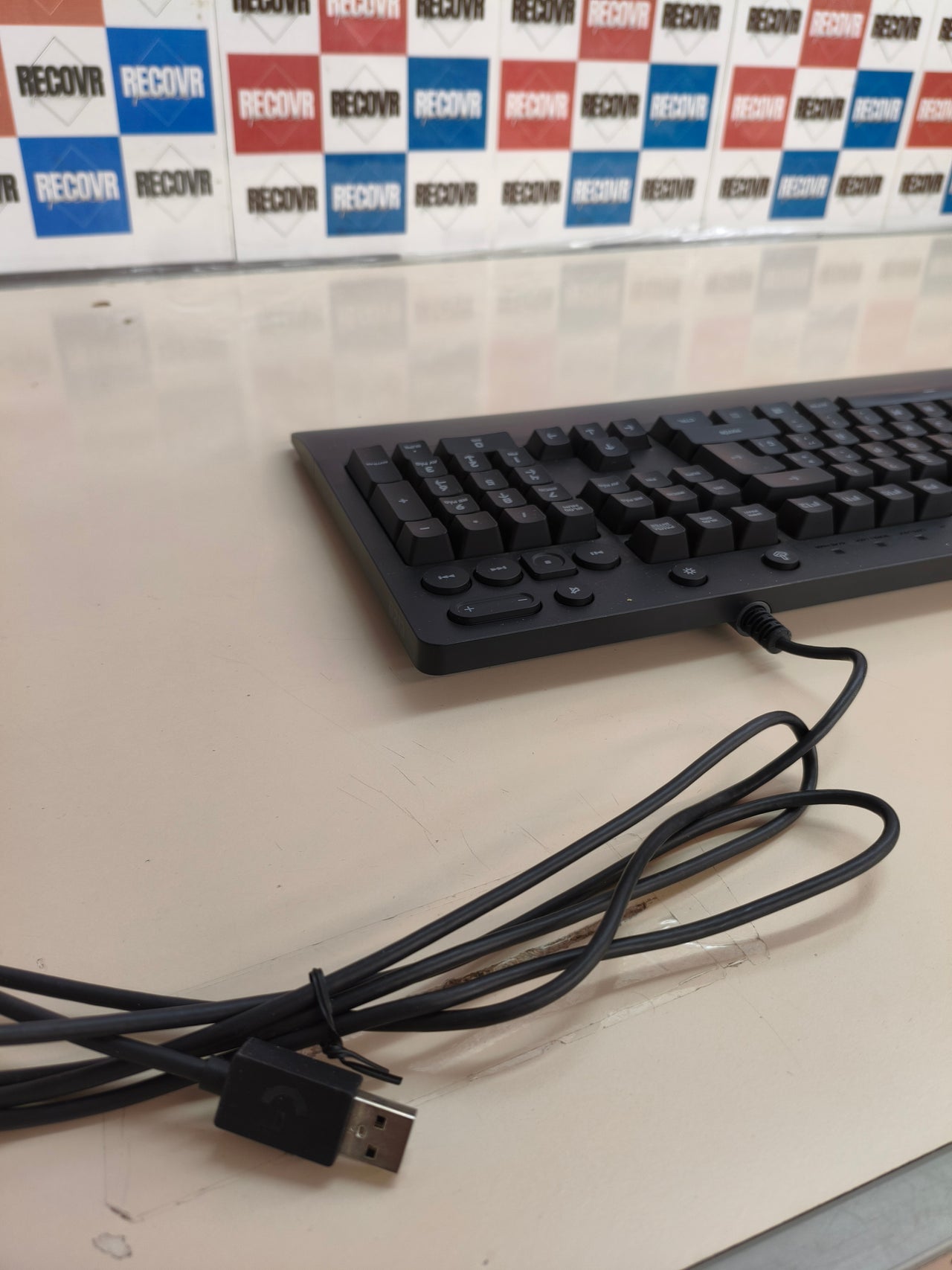 Logitech G213 Prodigy, teclado gaming con retroiluminación RGB