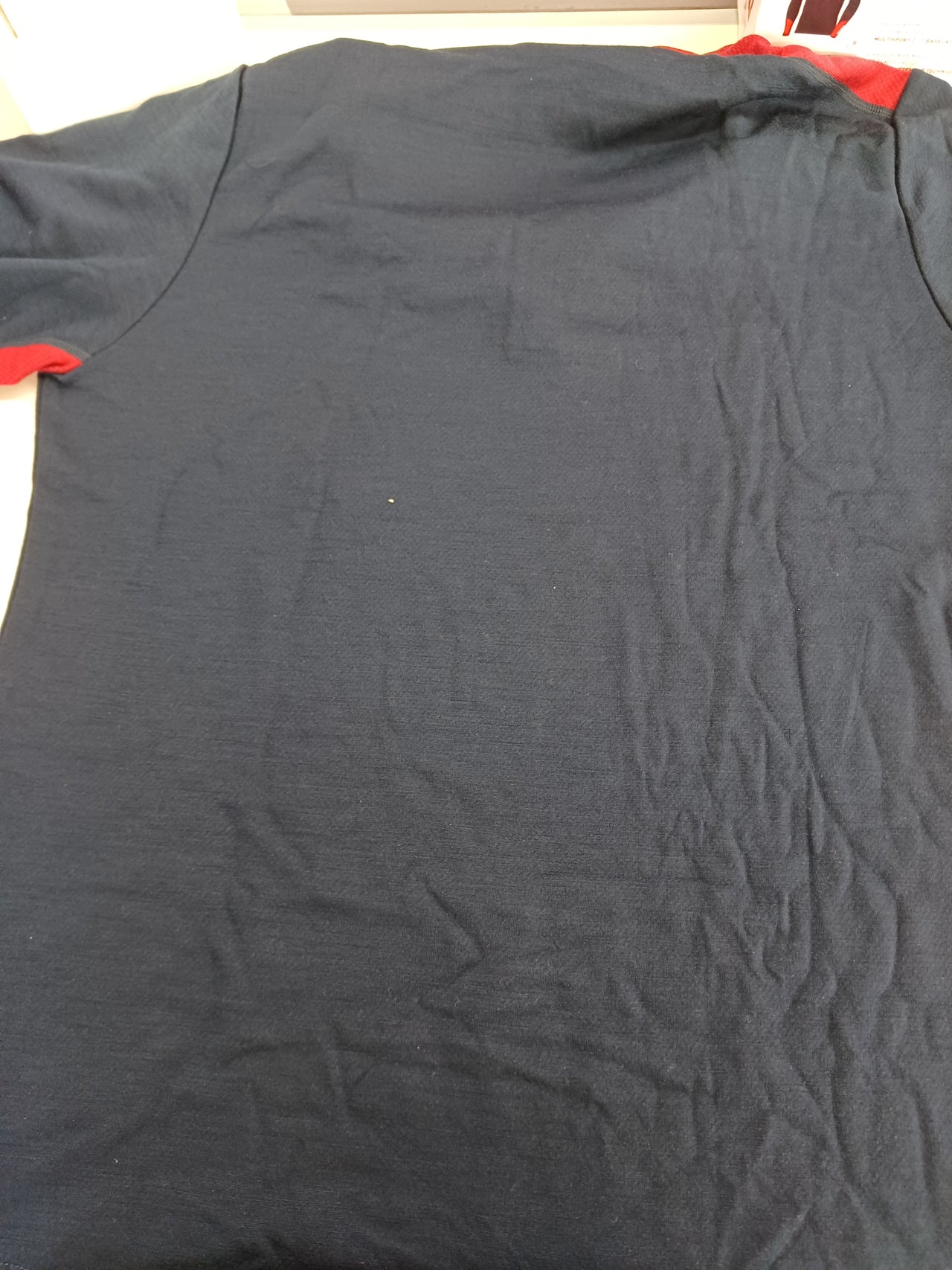 Camiseta térmica hombre LIFA Merino con cremallera.