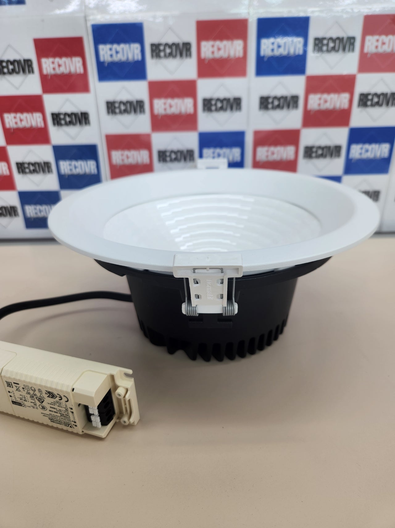 Foco empotrable LED 17,4 W 4000 K Normalit EE34B