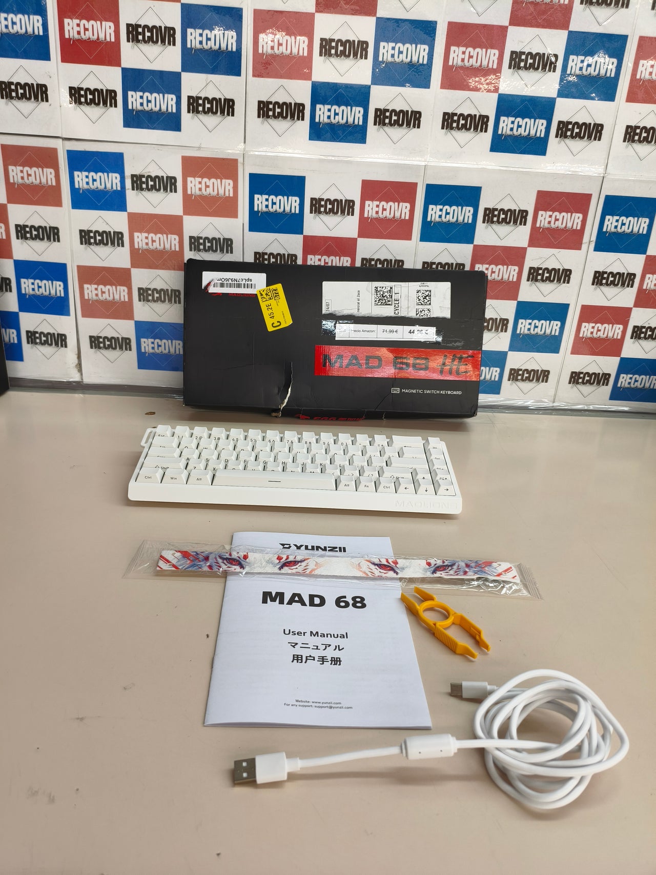 YUNZII MAD68 HE, teclado gaming 60% magnético, blanco