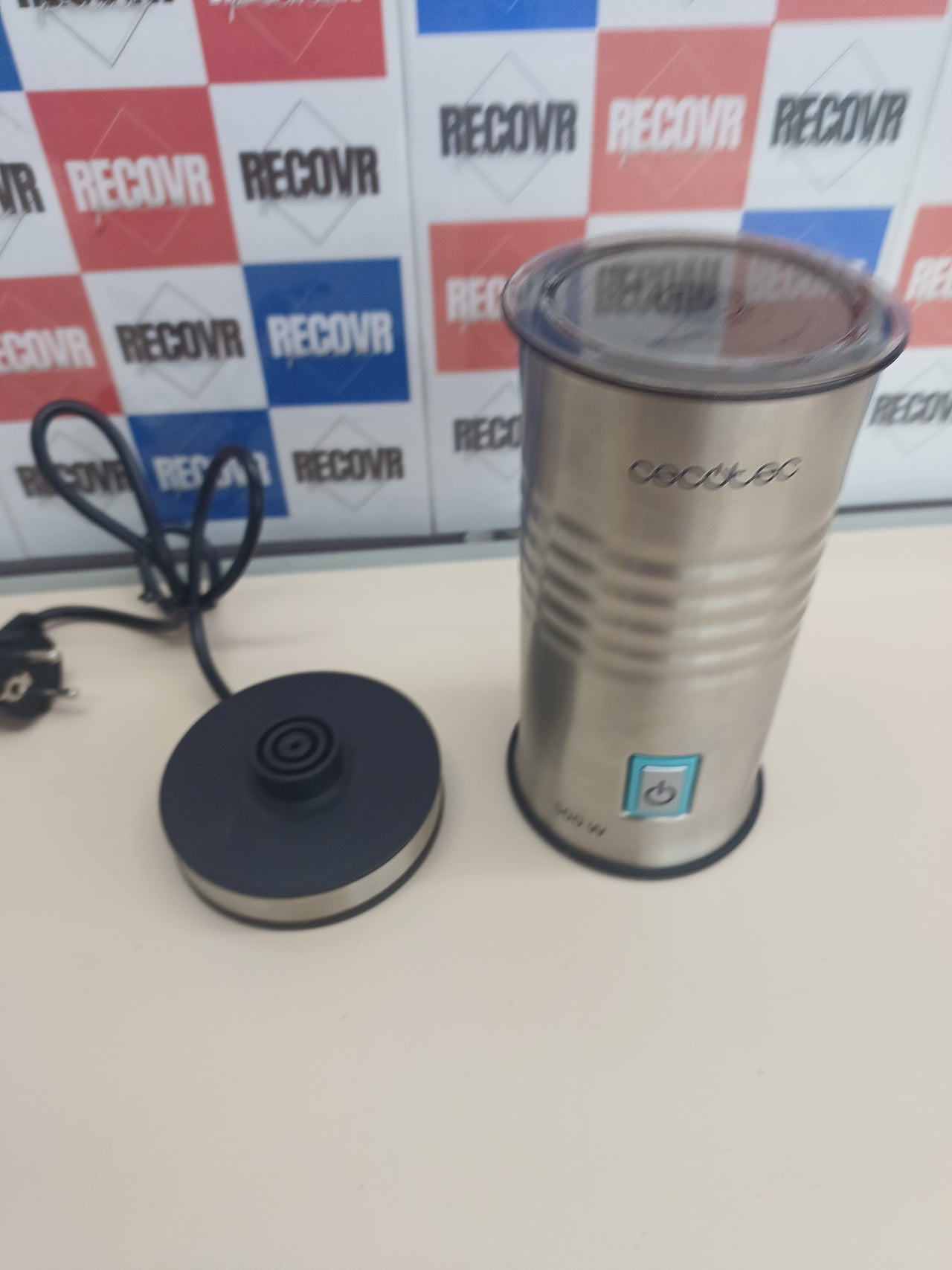 Espumador de leche 500 W 115 ml sin cable Cecotec