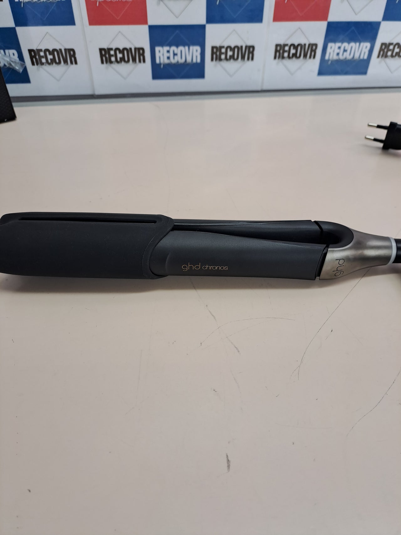 Plancha pelo profesional 185ºC rápida ghd Chronos negra