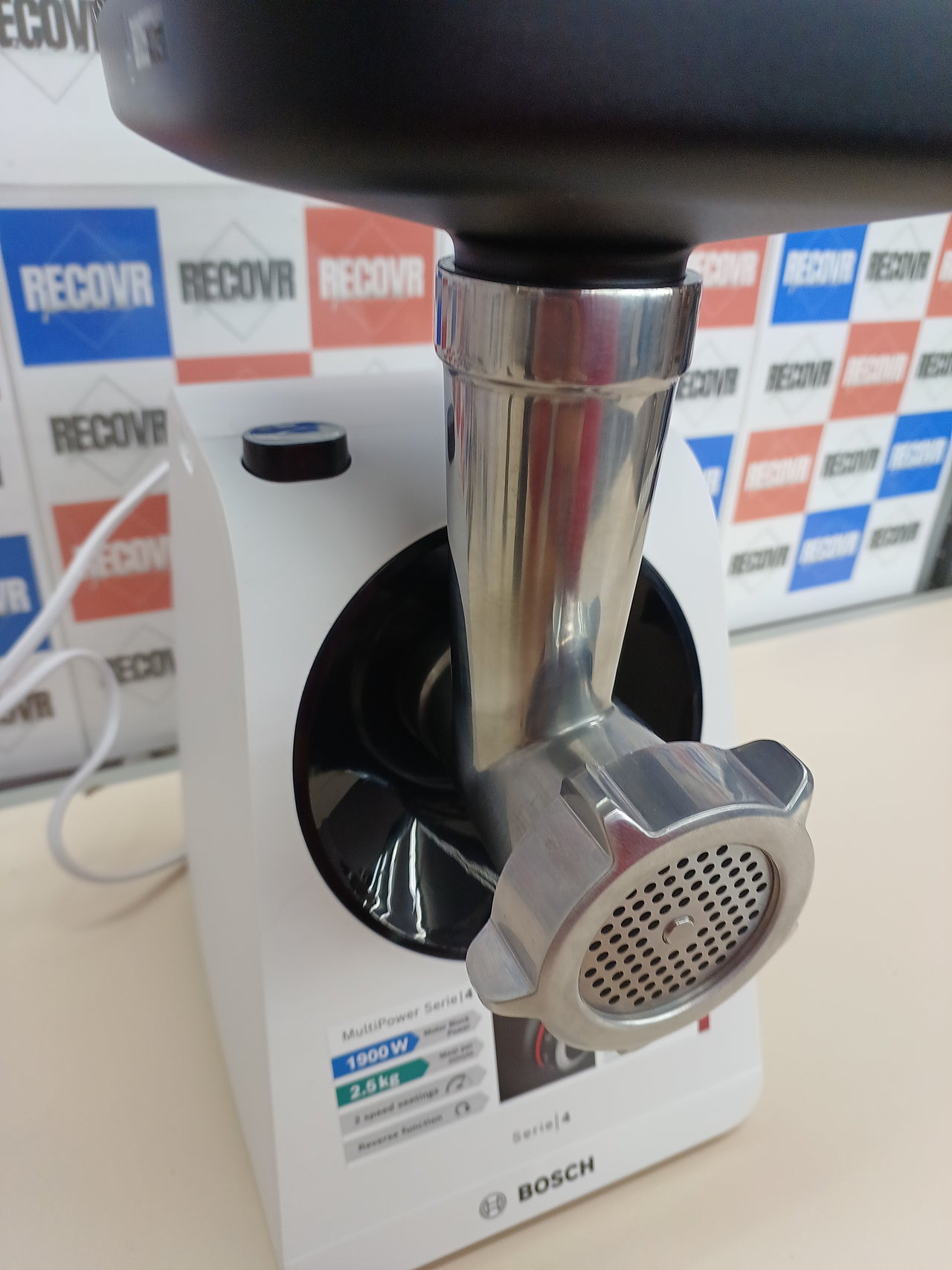 Picadora de carne 1900 W con accesorio salchichas – Bosch