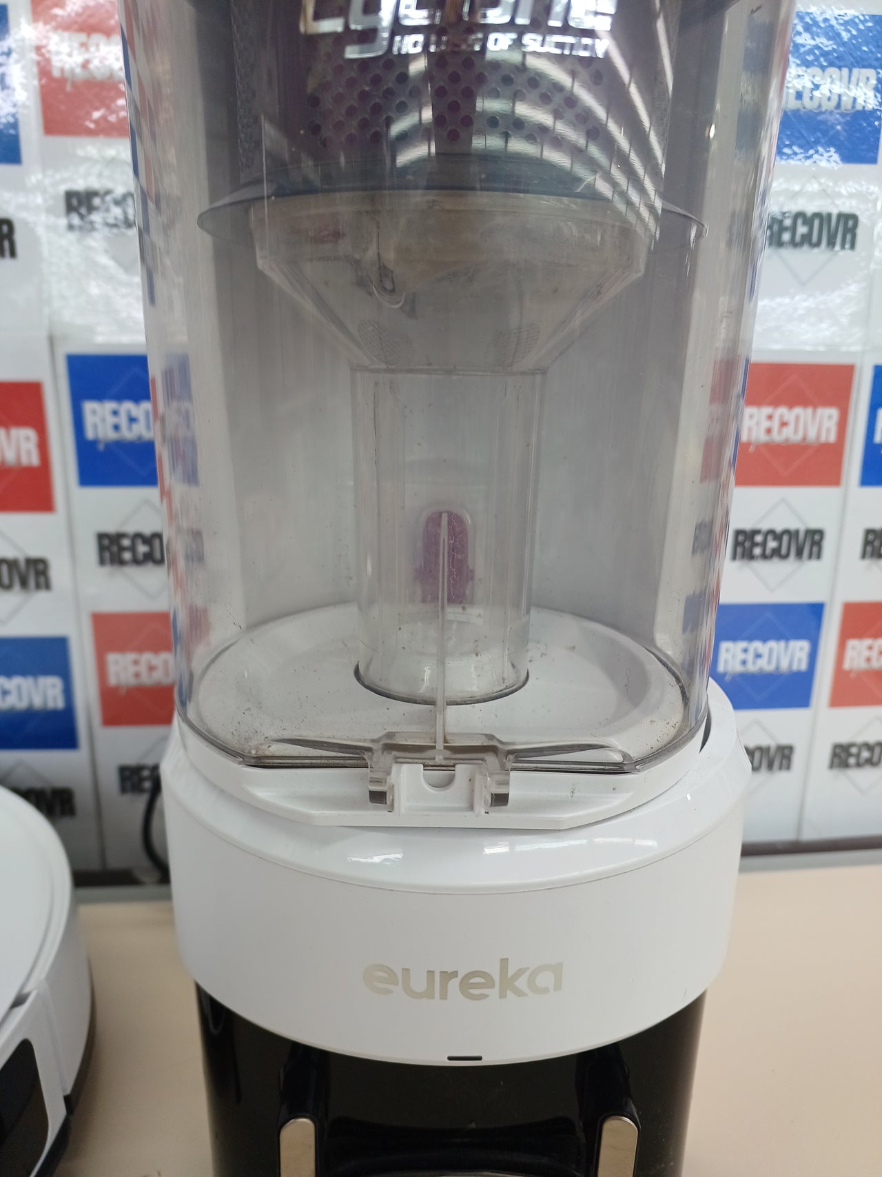 Robot aspirador fregasuelos 4000Pa Eureka NERE10s