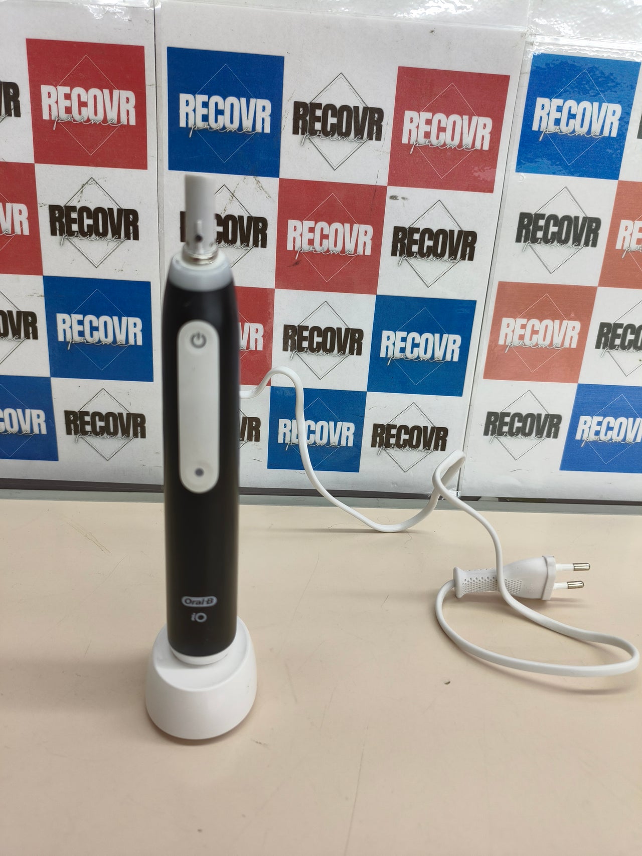 Cepillo de dientes eléctrico Oral-B iO 3 negro
