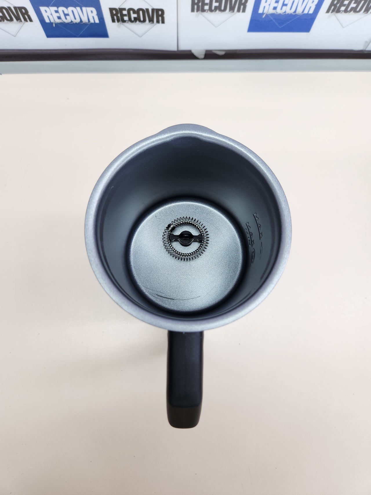 Bialetti Leche Frother Eléctrico, Leche Frother por Cappuccino, Capacidad 150 ml Cappuccino or 300 ml Caliente Leche, Blanco