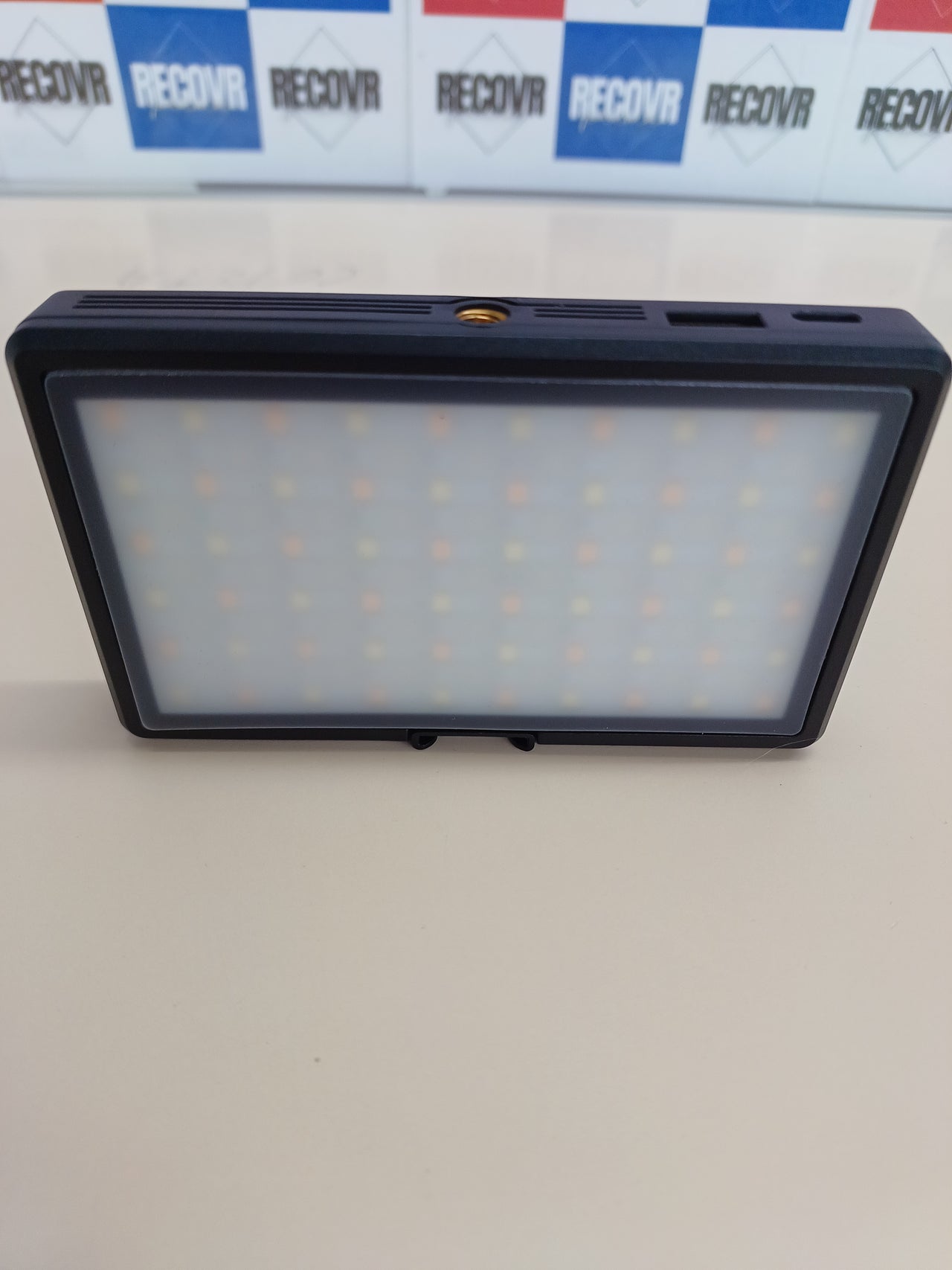 Luz Cámara, Moman ML8 Antorcha LED Vídeo con Difusor, Reflex Foco Fotografia con Función Power Bank, Regulable 2500K-9000K, TLCI/CRI 98+, 190g, Cable Tipo C incluido, para Sony Canon Nikon DSLR