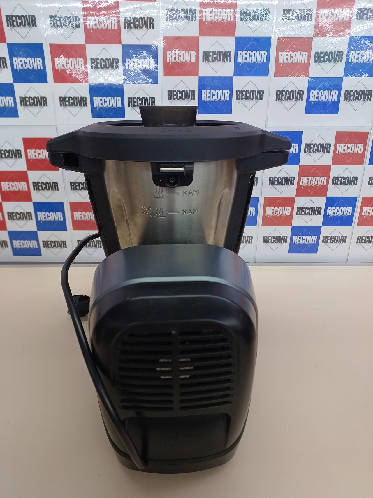 Cecotec Robot de Cocina Multifunción Mambo Touch con Jarra Habana. 1600 W, 37 Funciones, Pantalla Táctil TFT 5" con Recetario Integrado, 3,3 Litros, APP, Báscula y Jarra de Acero Inox + Habana