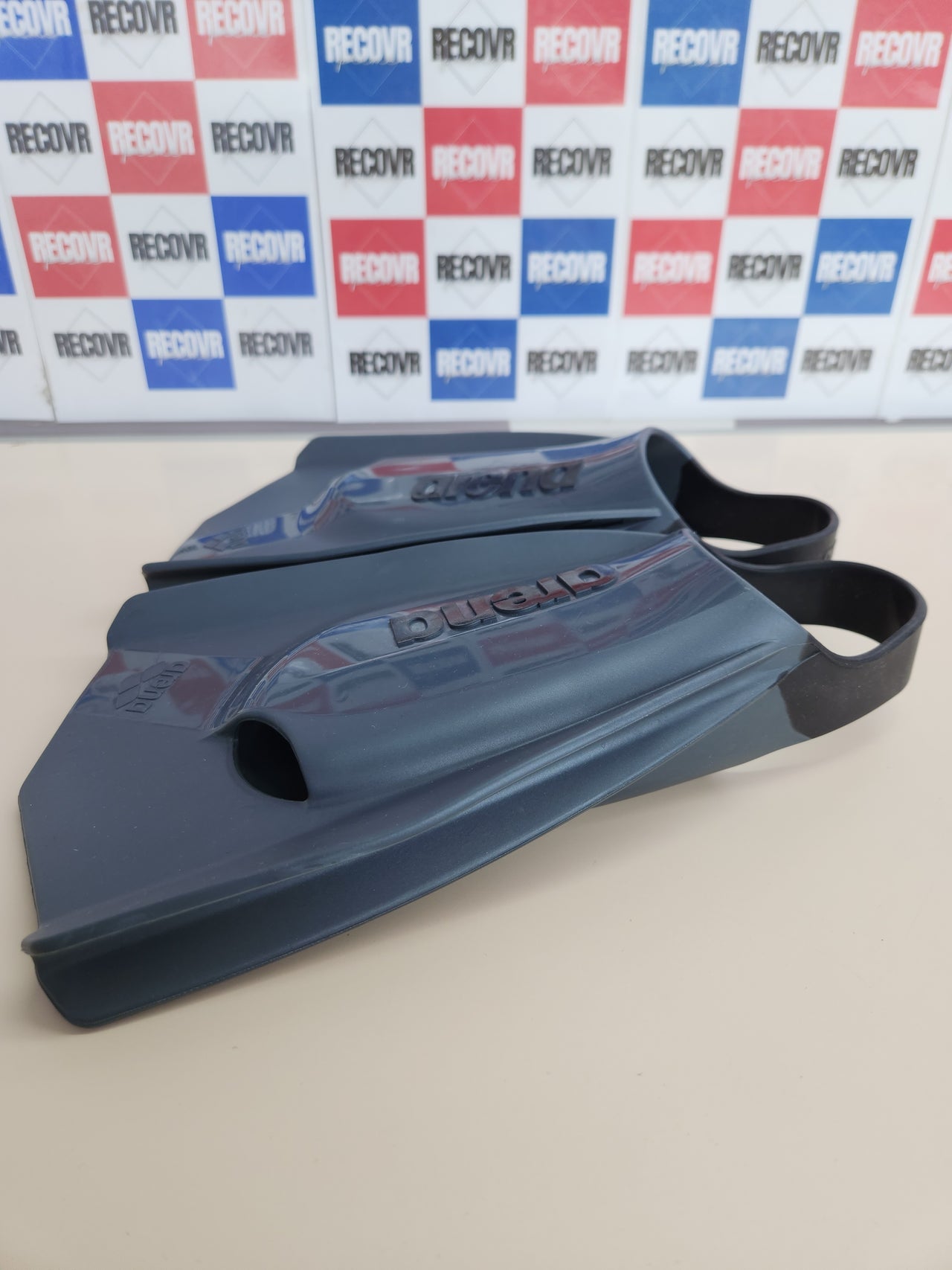 Aletas talla 42-43 entrenamiento ARENA Powerfin Pro II