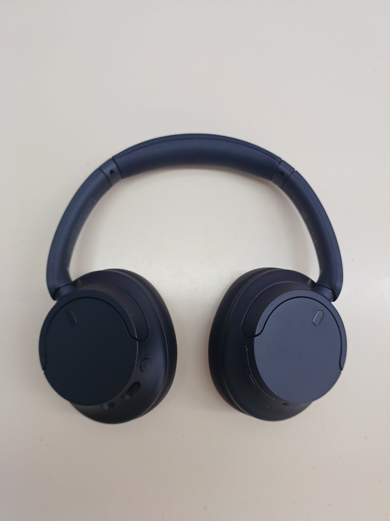Auriculares BT con cancelación y 50h batería Sony