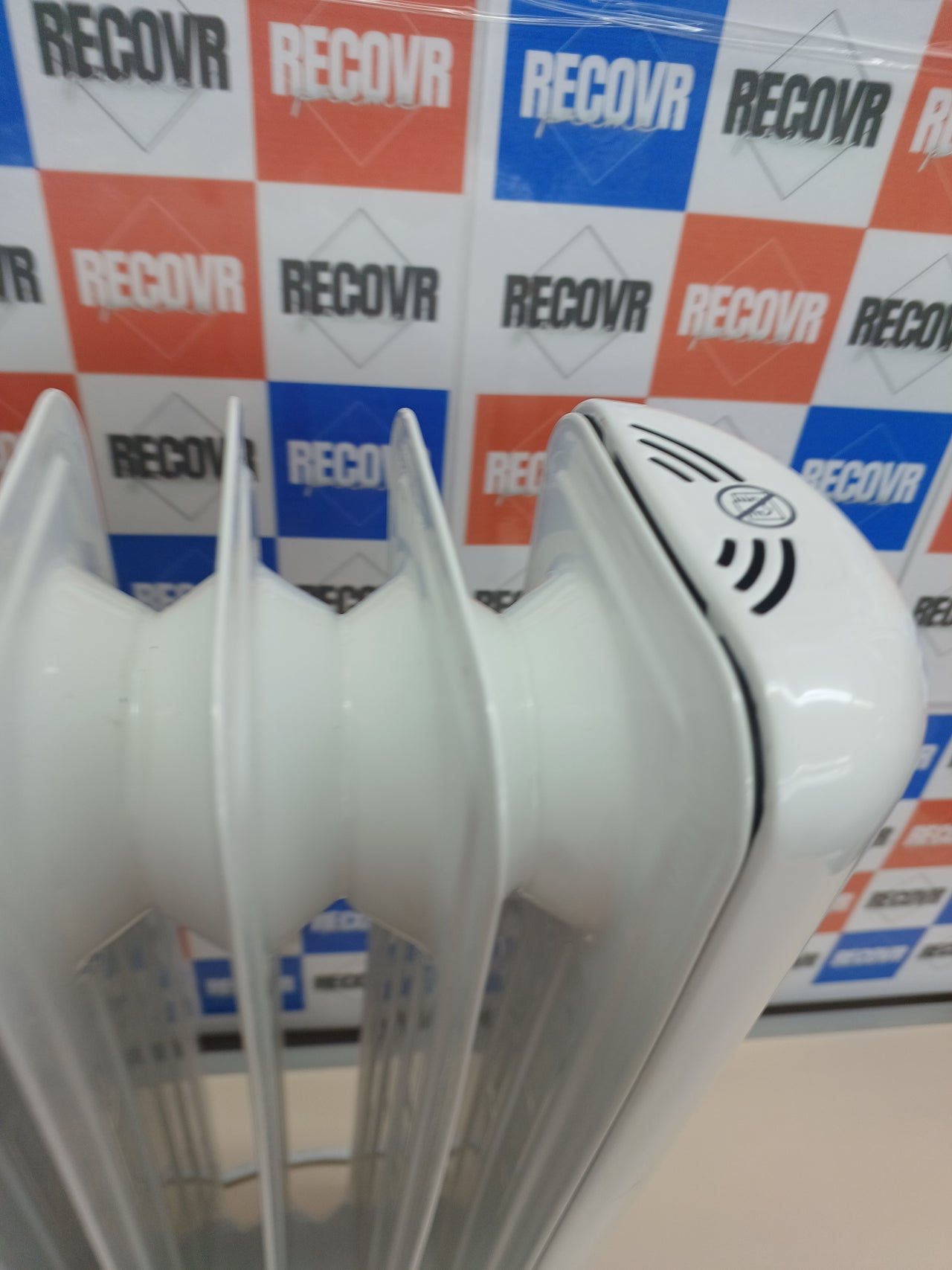 Radiador aceite 1500W 7 módulos bajo consumo - Cecotec