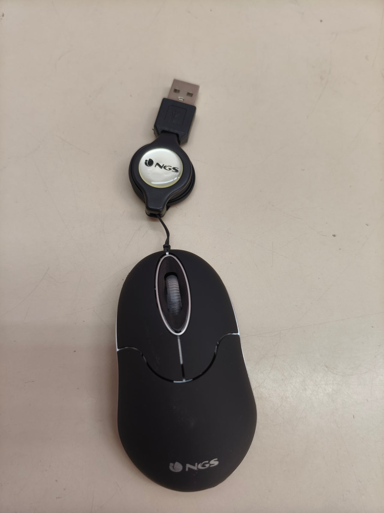 Ratón óptico NGS SIN BLACK, USB retráctil, 1000 DPI