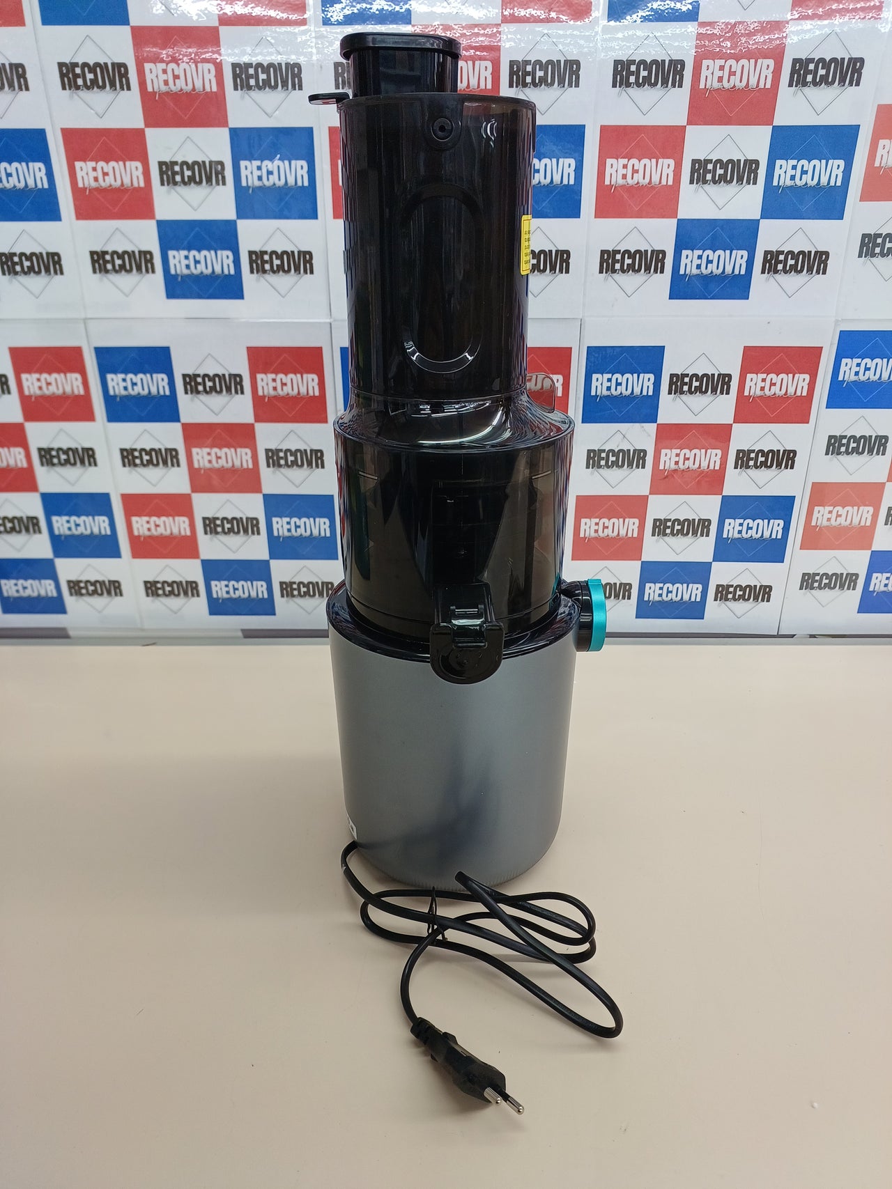 Licuadora Prensa Fría Cecotec Juice&Live 1500 Slim 200W