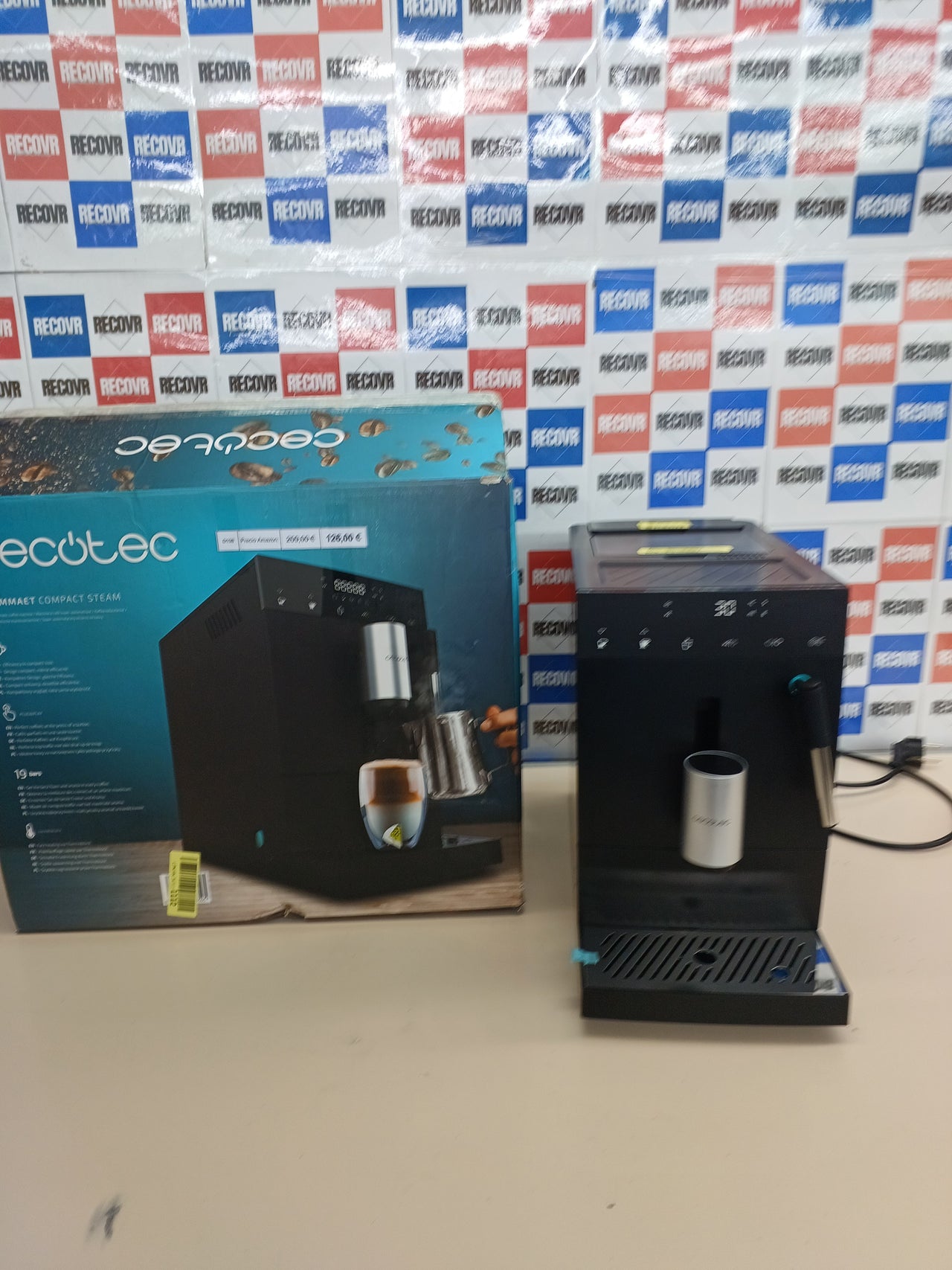 Cafetera superauto 19 bar con vaporizador — Cecotec