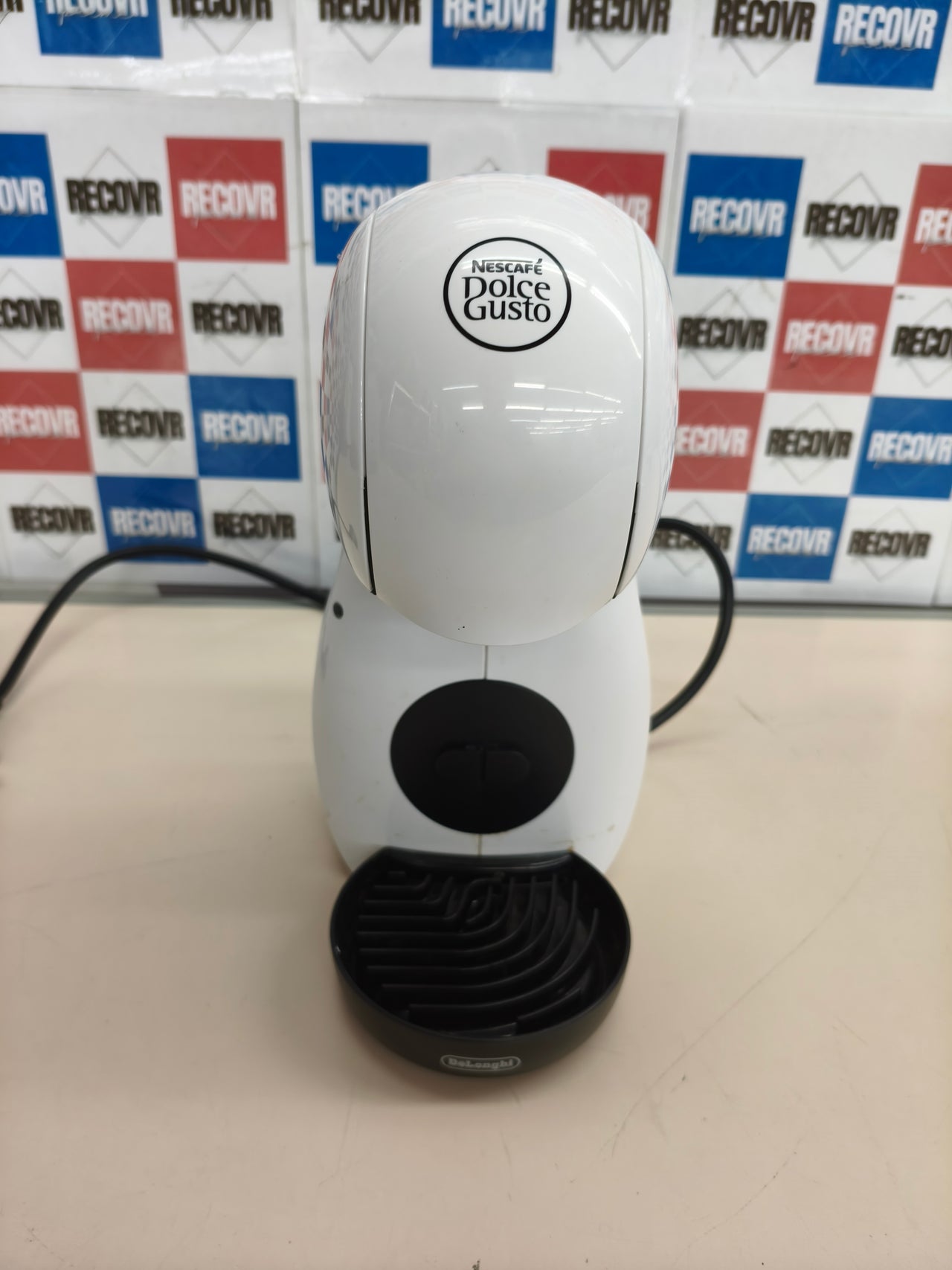 Cafetera de cápsulas De’Longhi Dolce Gusto Piccolo XS blanca compacta