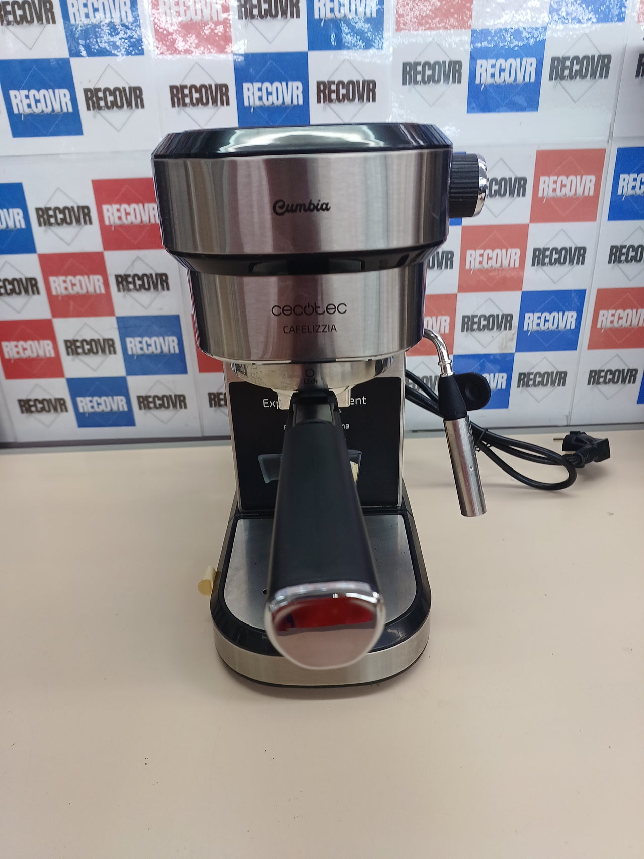 Cafetera espresso y cappuccino 20 bares 1350 W 1,2 L – Cecotec