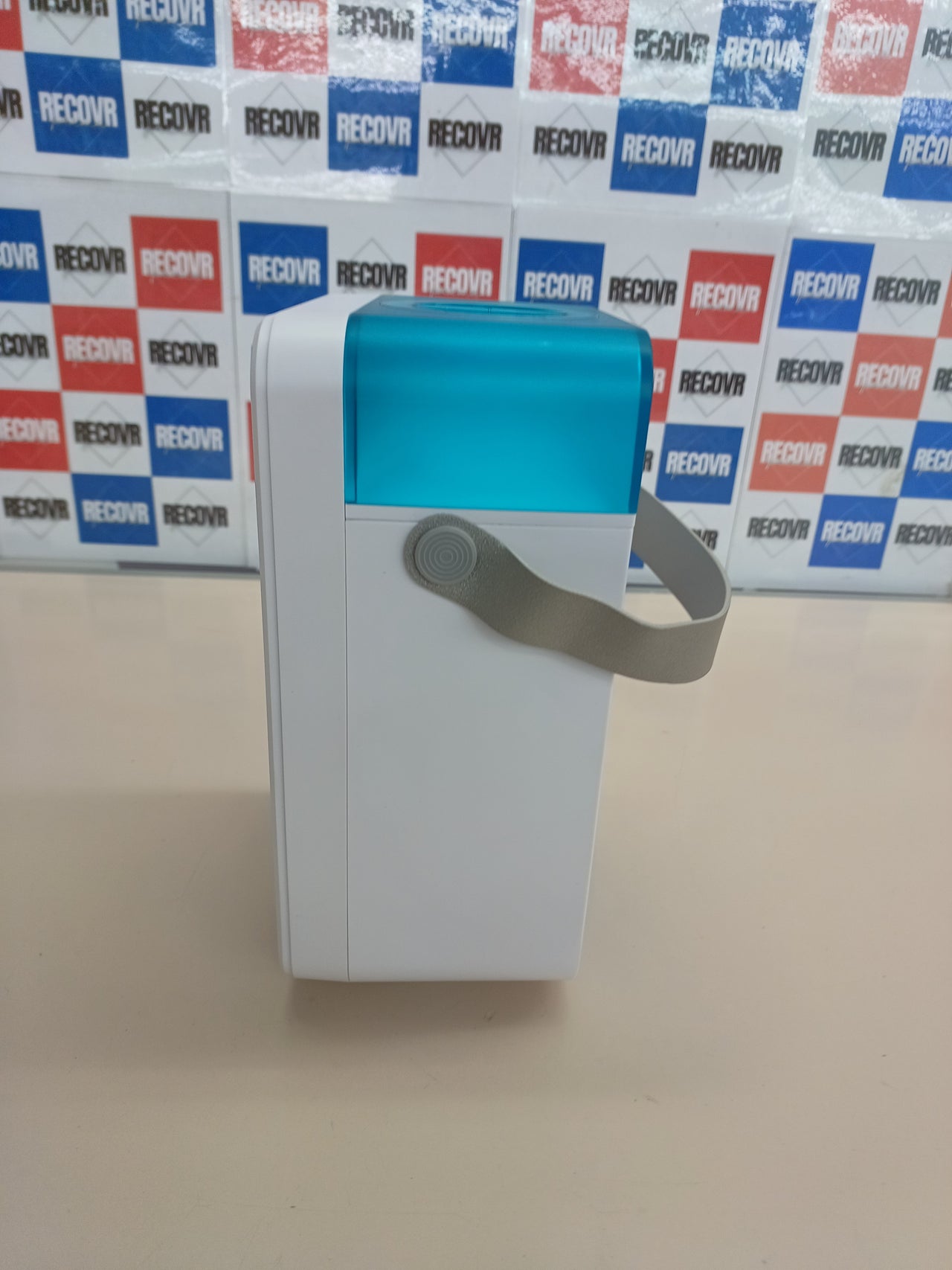 Climatizador sobremesa 500 ml, 4 vel., LED 7 colores CECOTEC