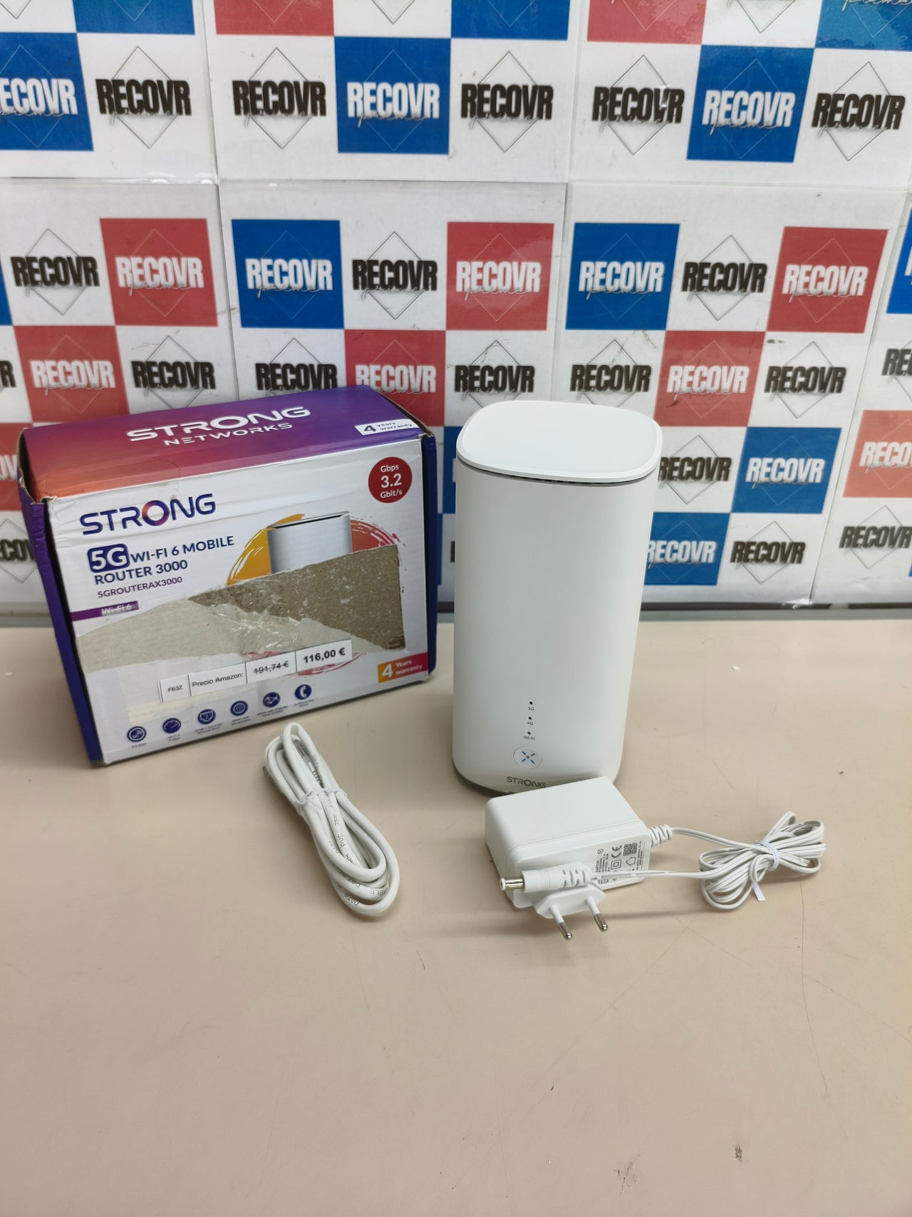 Router 5G Strong WiFi 6 AX3000 con ranura SIM y puerto 2,5 GbE