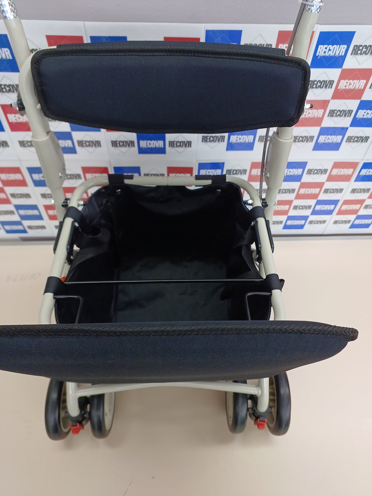 Mobiclinic®, Andador Plegable, Carro de la Compra con Asiento, Coliseo, Monomando, Acero, Gran Cesta, Respaldo y Acolchado, Sistema Frenado, Ruedas 360º, Negro