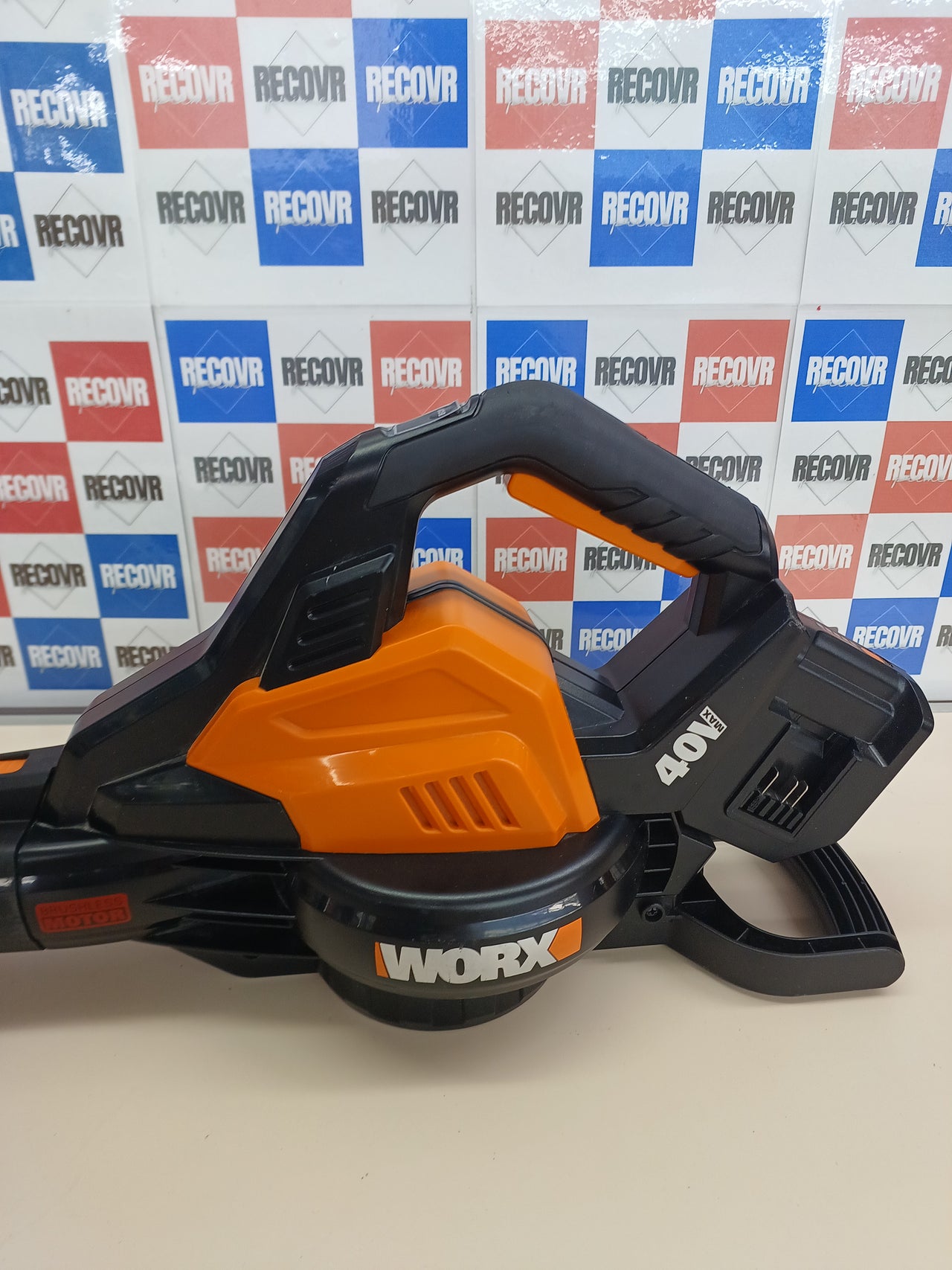 Aspirador de hojas 40V 2en1 con baterías – Worx