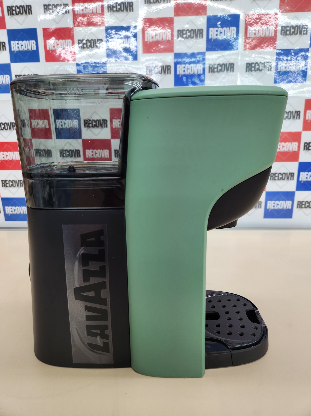 Cafetera 64 cápsulas 1450W 0,6 litros Tiny Eco verde ¡Tierra! Surtidas, cafetera expreso de plástico reciclad0, 220-240 V, 50/60 Hz,  Lavazza, A Modo Mio