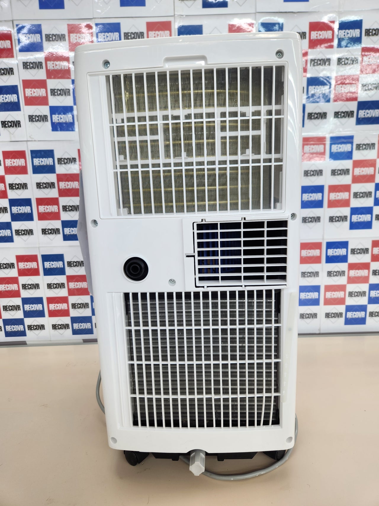 Aire acondicionado portátil Comfee AMBRA 8C 7000 BTU Clase A