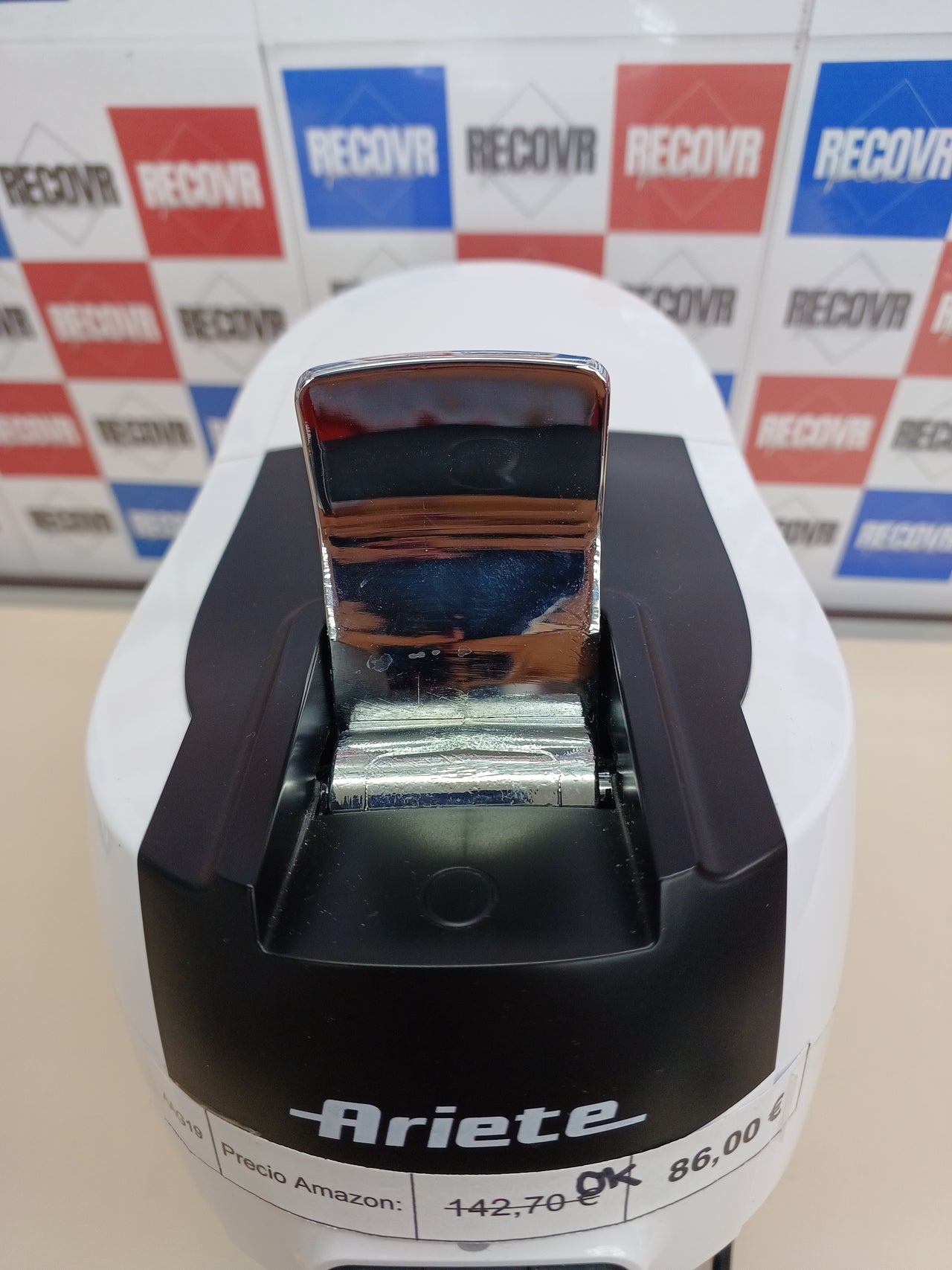Cafetera 1.100 W, 15 bares, 0.6L de capacidad, Cajón para café en polvo 1 o 2 tazas y mono dosis, espresso, Blanco Ariete 1301