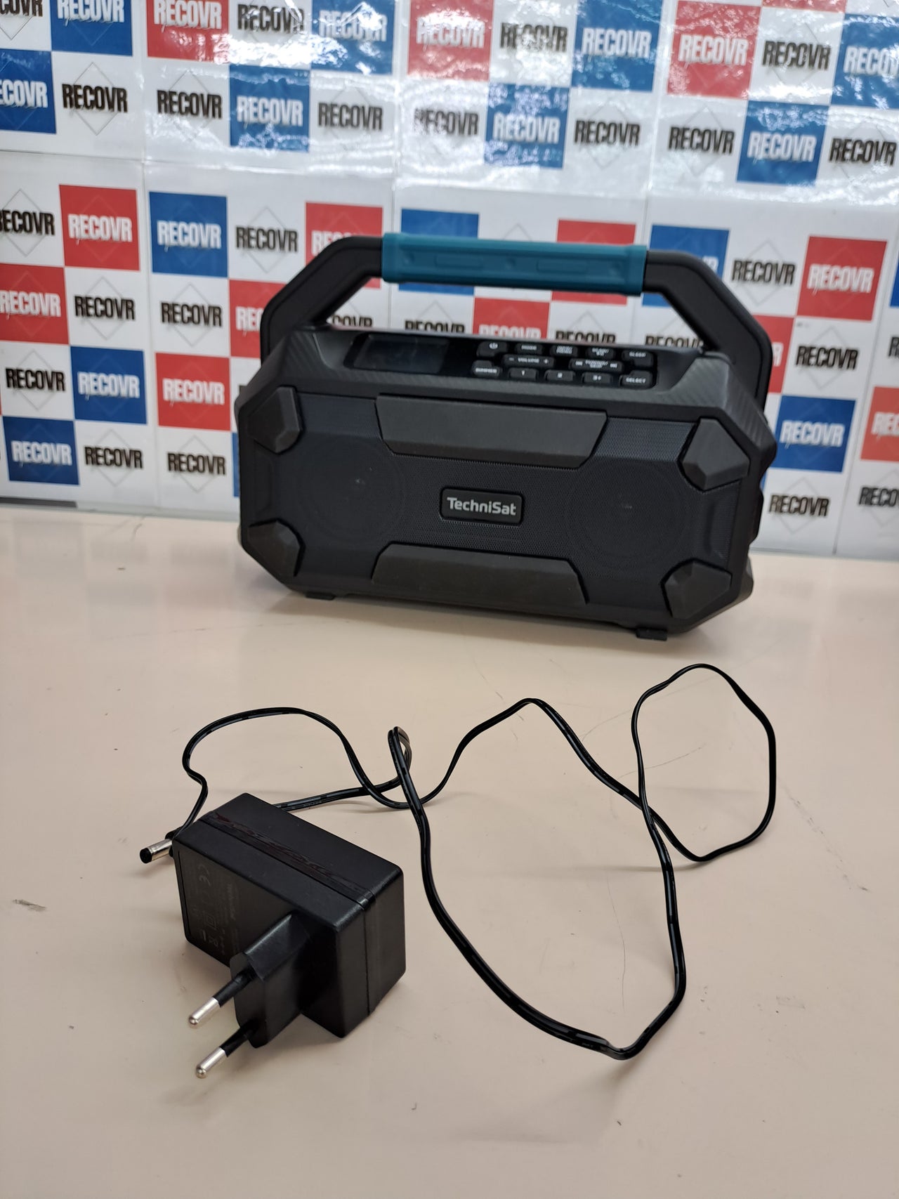 Radio Bluetooth DAB+ batería Makita TechniSat Viola 231 OD