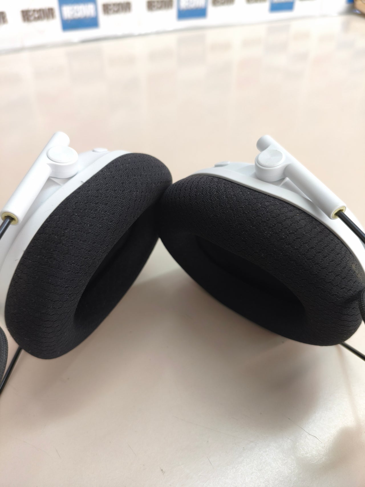 Razer BlackShark V3 Pro, auriculares gaming, ANC, 50 mm, blancos