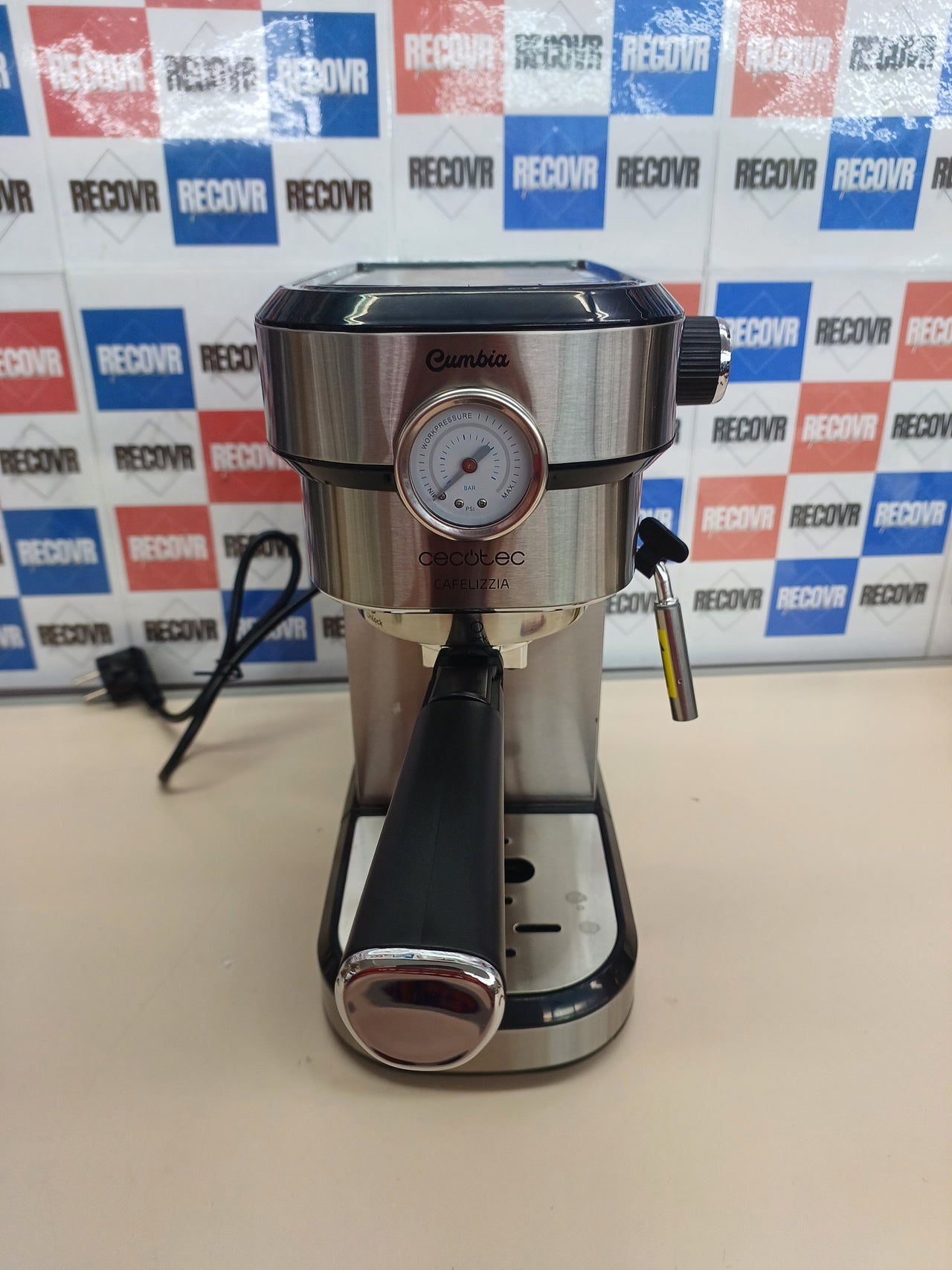 Cafetera espresso y cappuccino 20 bares 1350 W 1,1 L – Cecotec