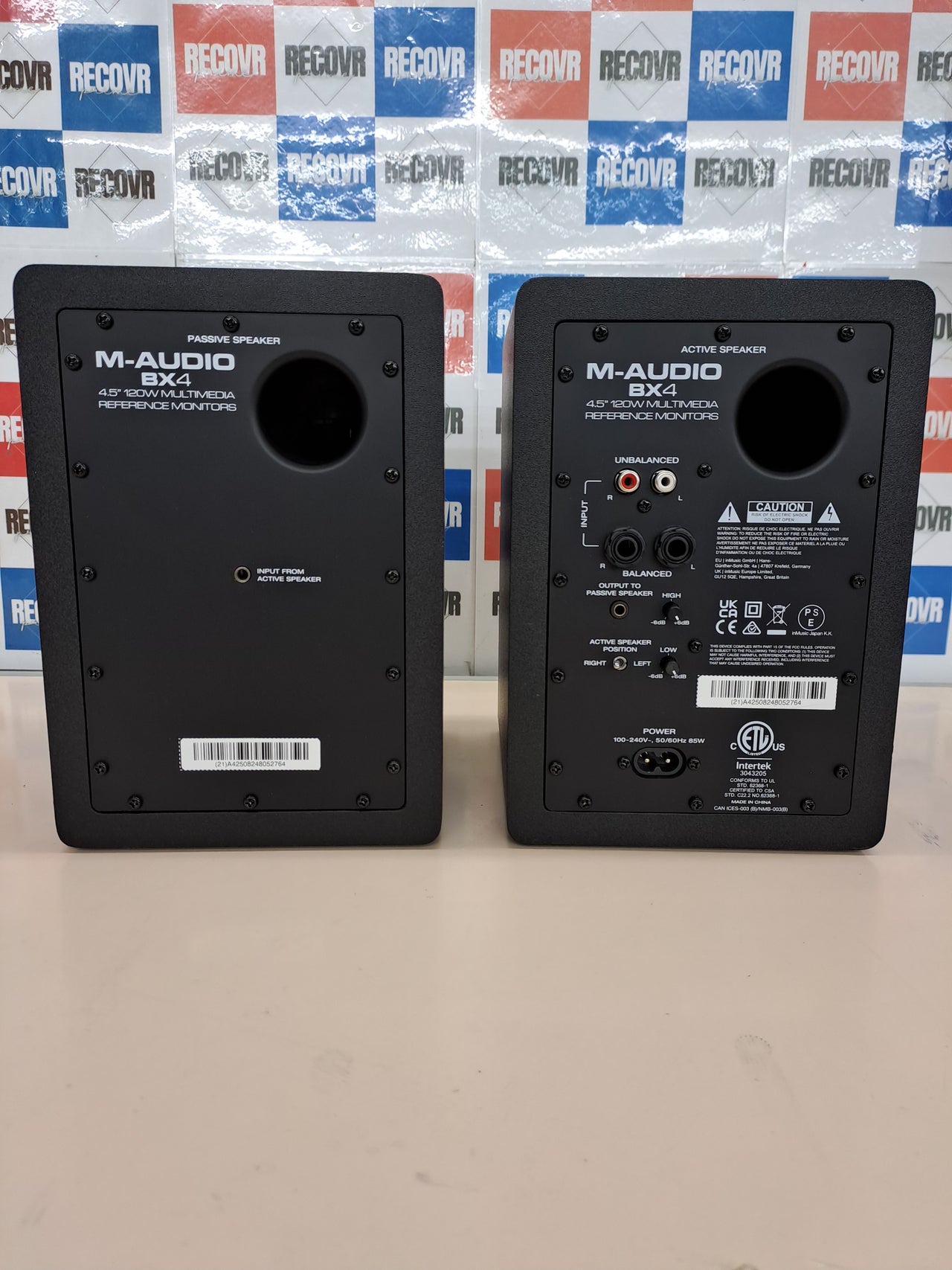 Monitores de estudio autoamplificados 120W