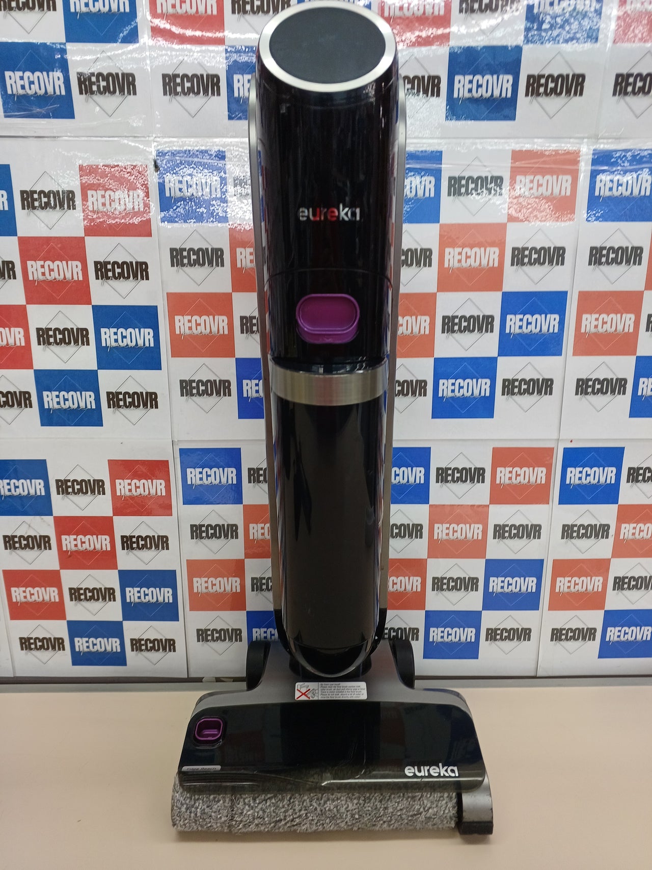 Aspiradora Fregadora Eureka RapidWash NEW630