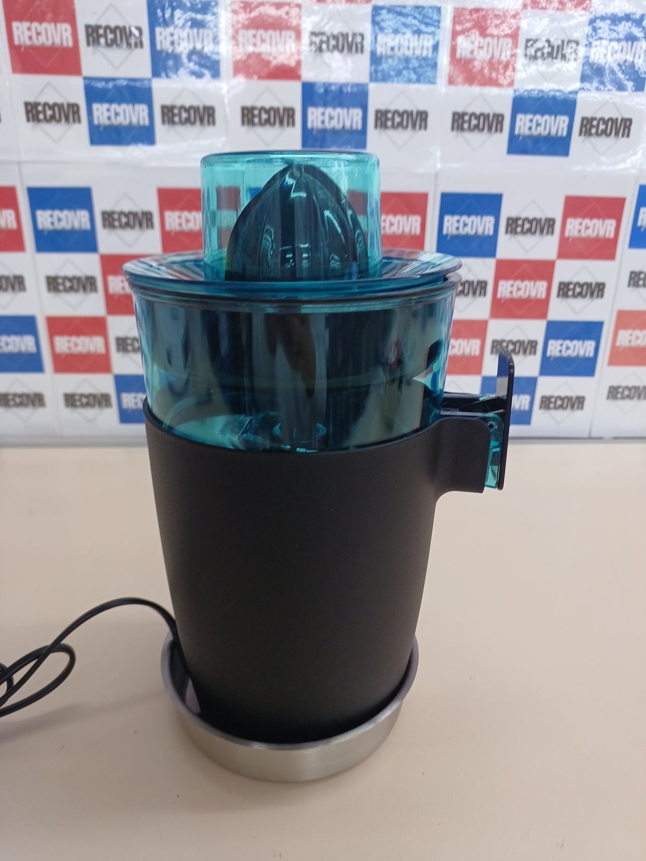 Exprimidor torre 800W pulpa ajustable Zitrus Tower Cecotec