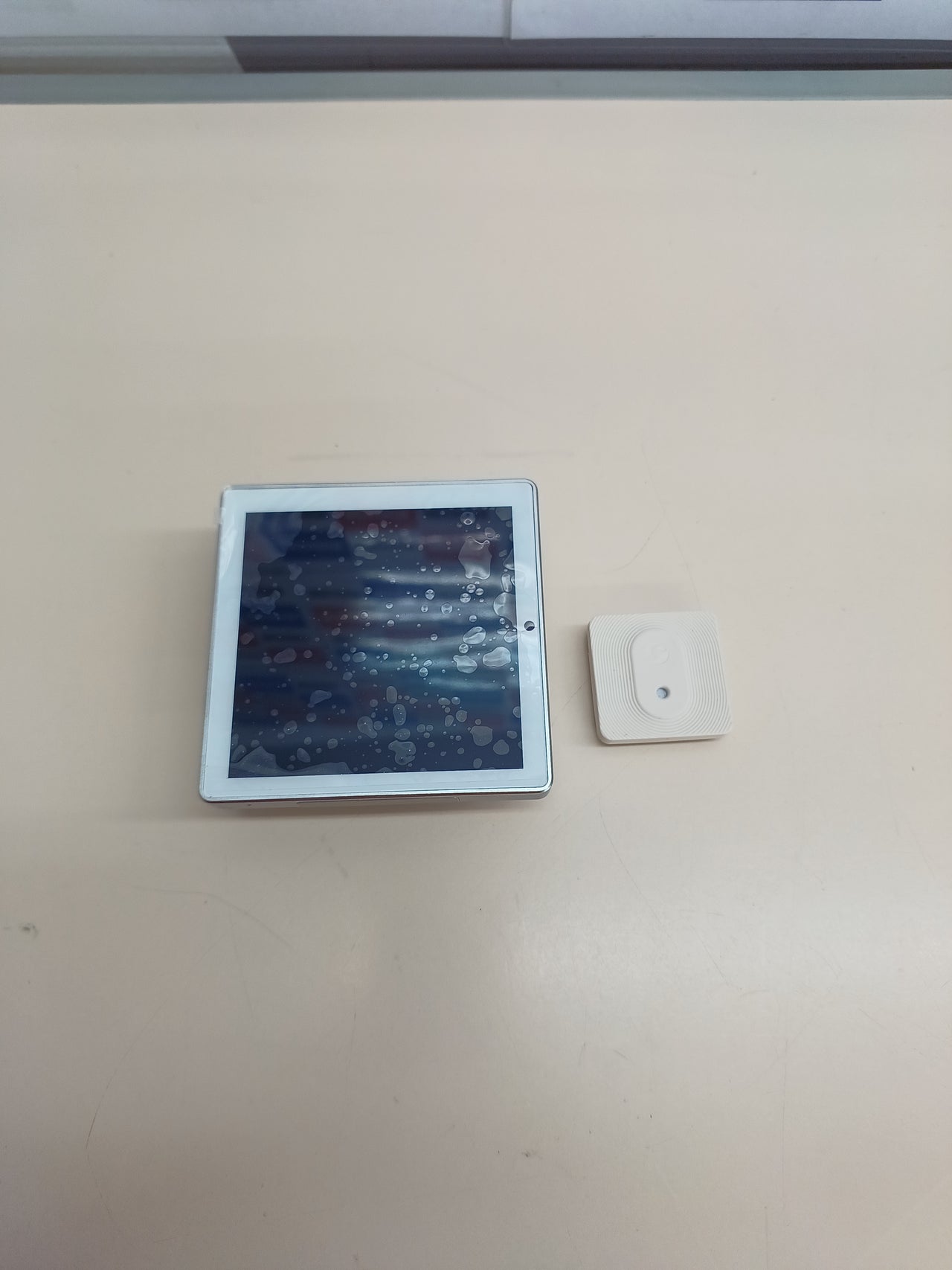 Pack domótico Shelly Wall Display + Blu H&T