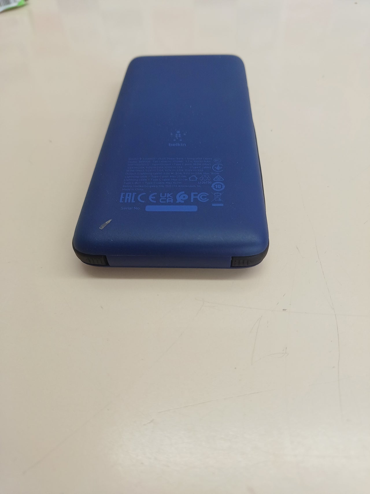 Powerbank 10 000 mAh con cables integrados USB-C/Lightning - Belkin