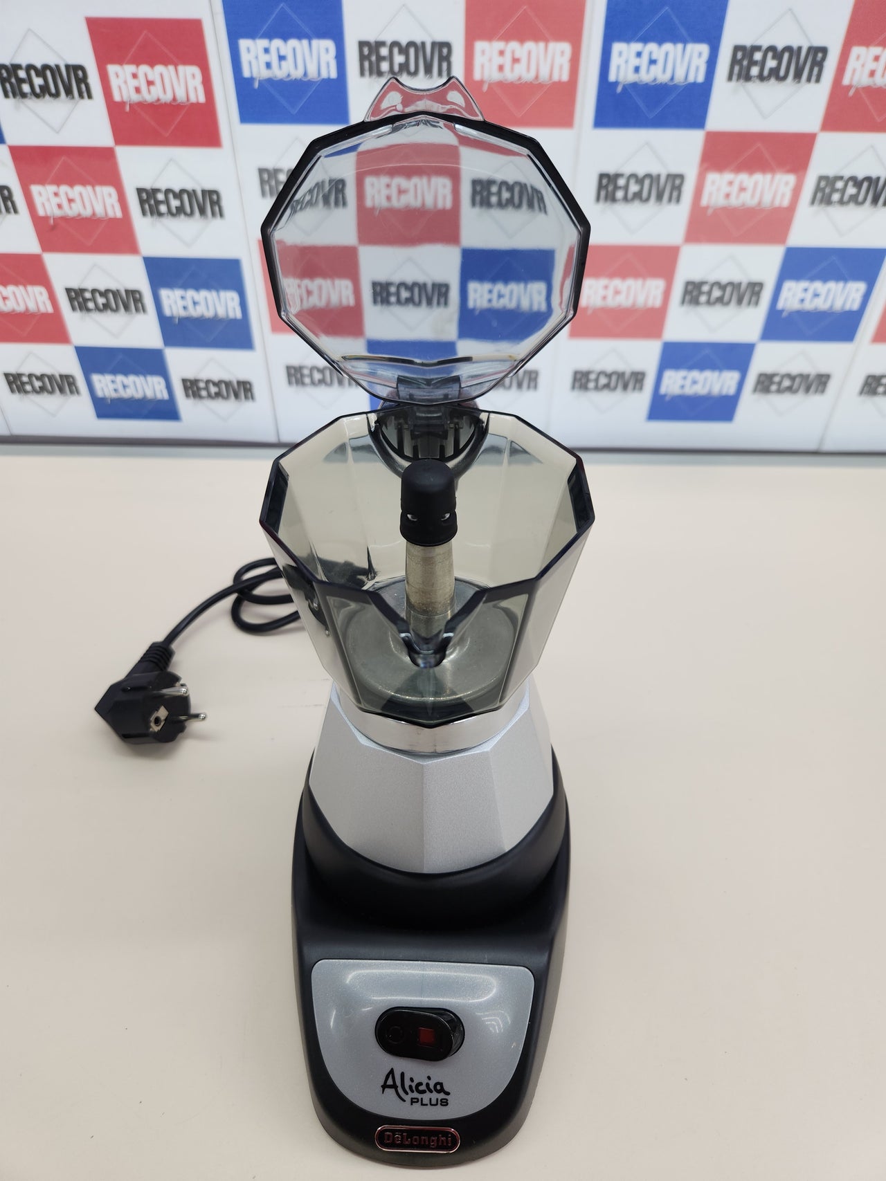 De'Longhi Alicia EMKM 4 - Cafetera independiente, semi-automática, 450 W, 2-4 tazas, metal, 1,4 l, negro/plata/transparente