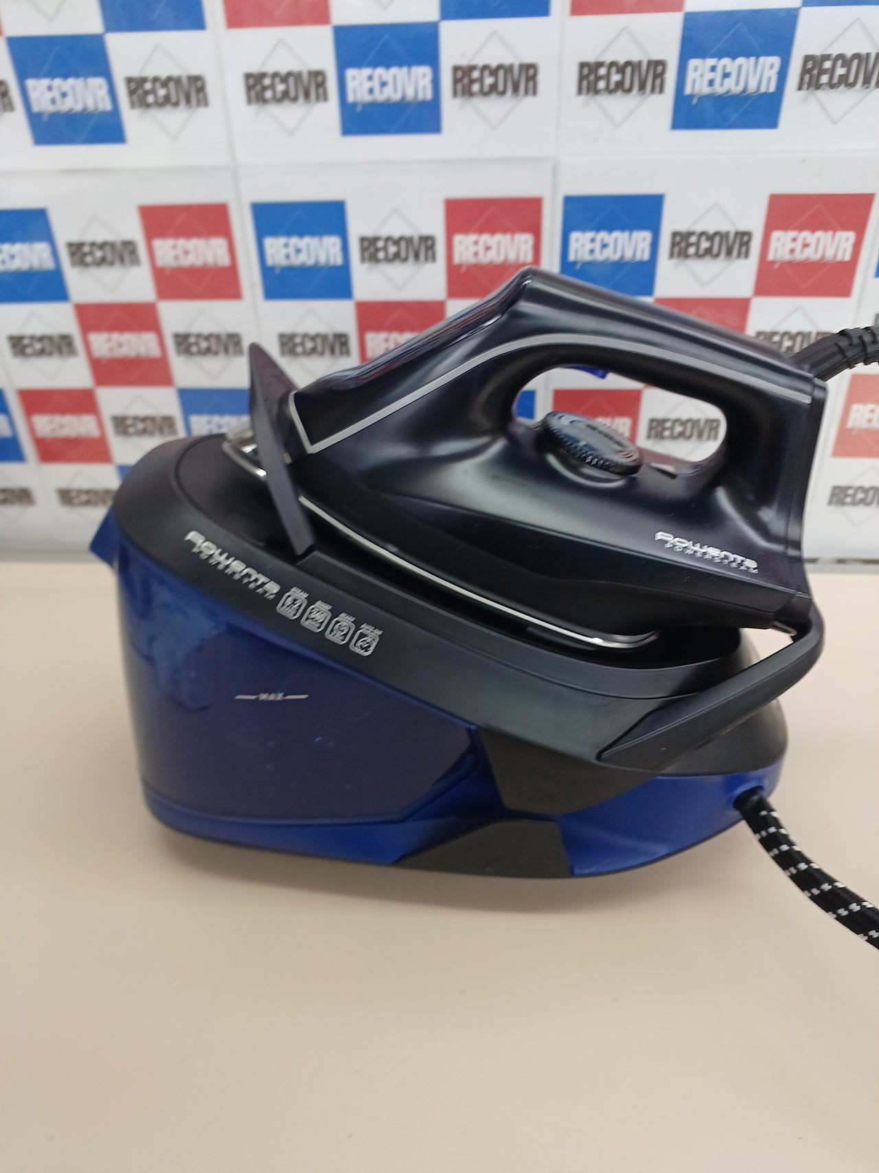 Centro planchado 6,2 bares, vapor potente 1,7 L ROWENTA