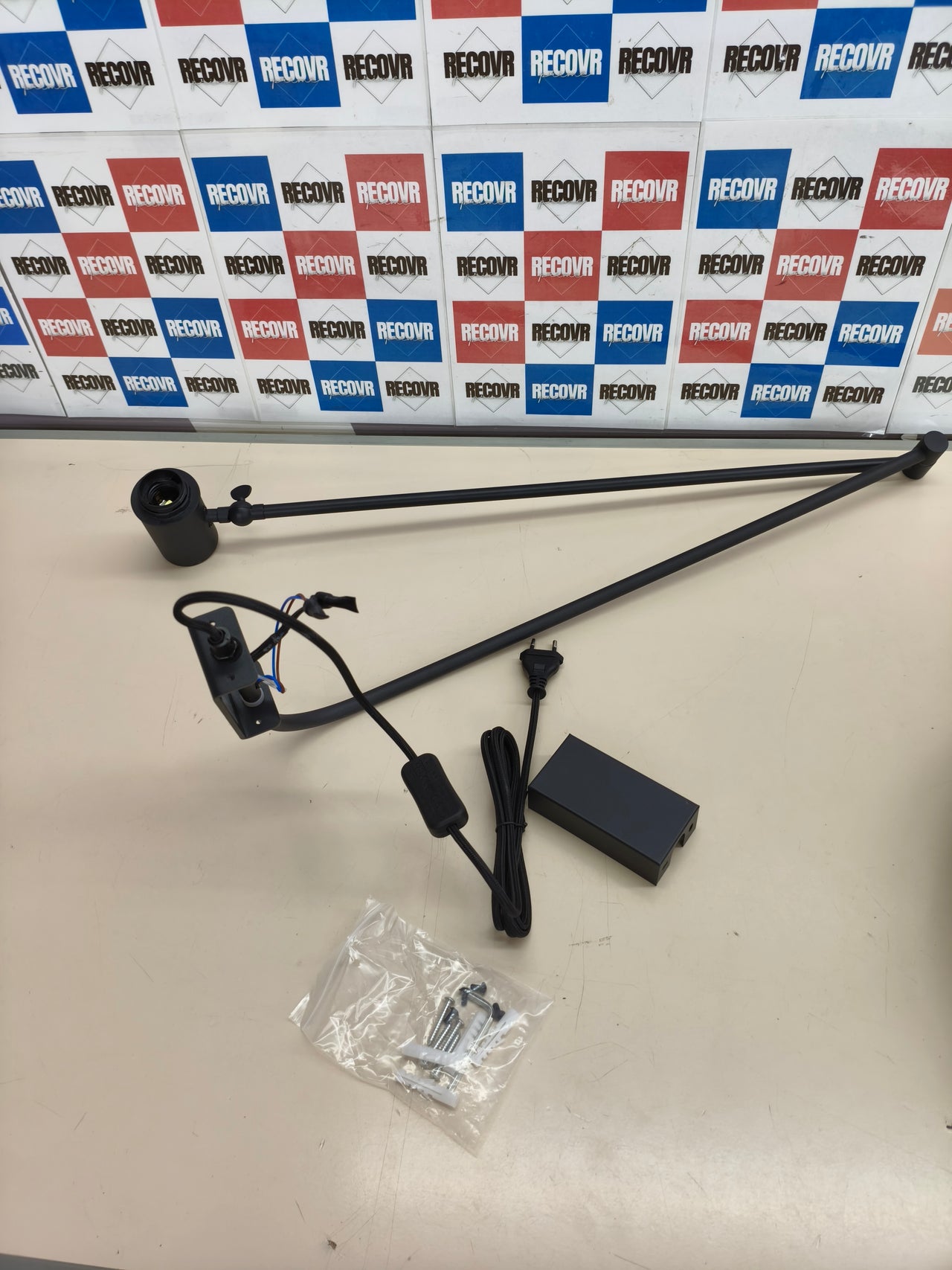 Lámpara de pared Trio Lighting Bolder negra mate para bombilla E27