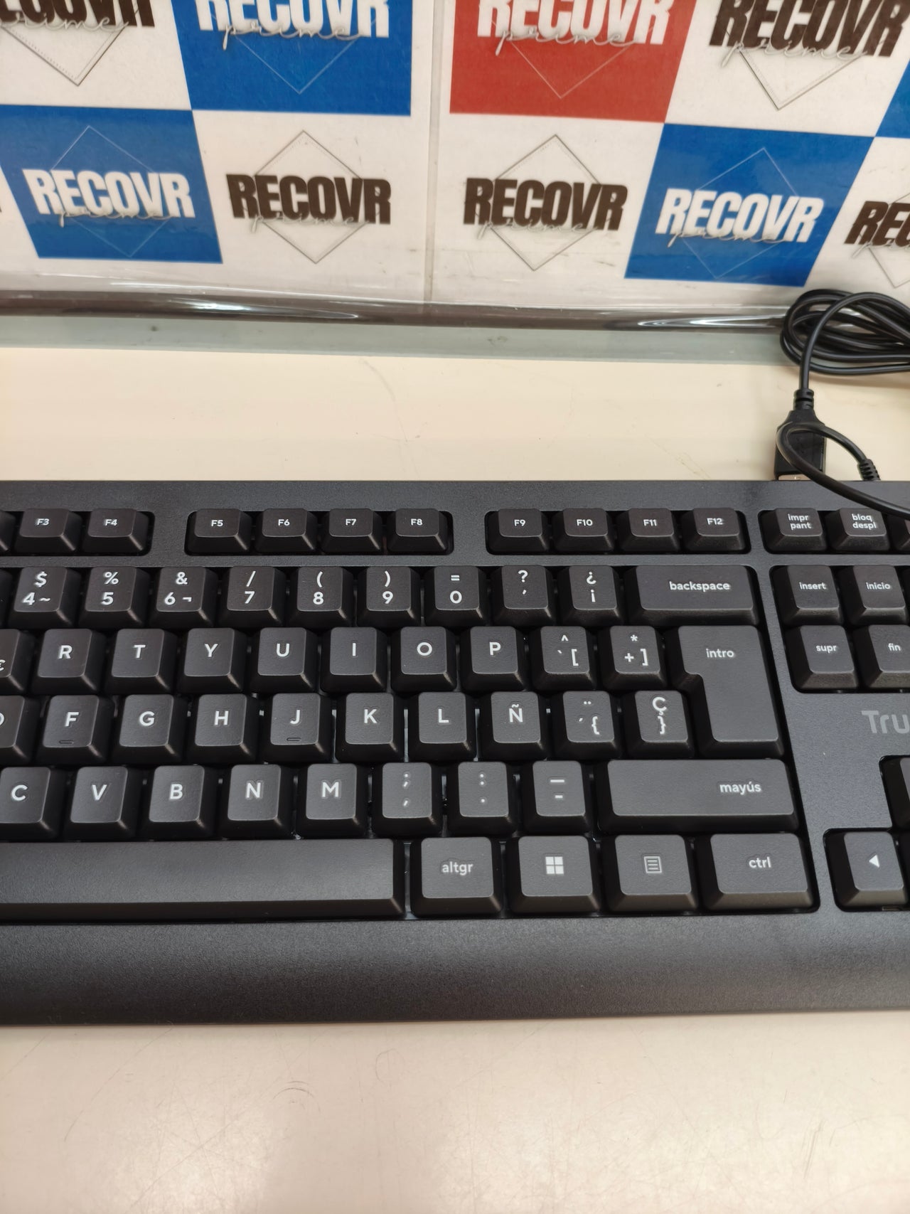 Pack teclado y ratón con cable Trust Taro, QWERTY español