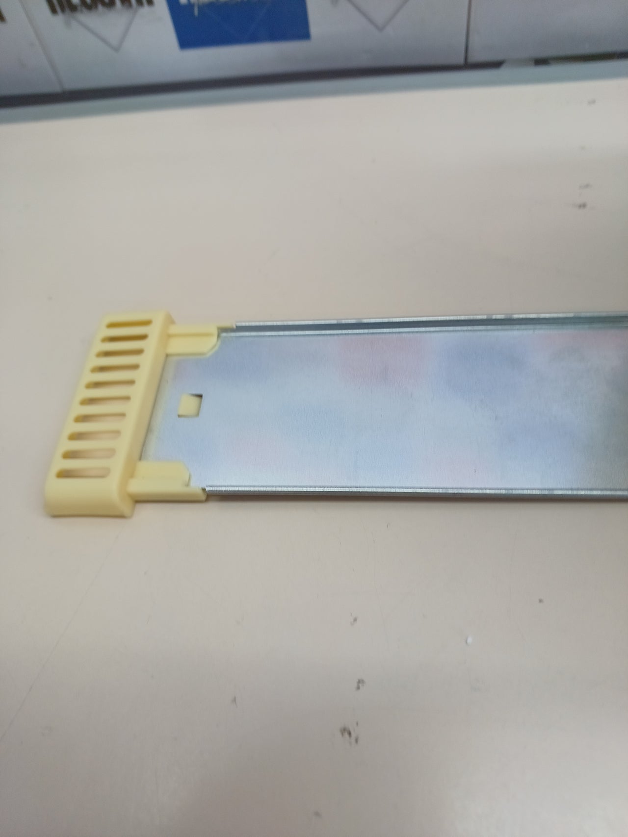 Tostadora vertical retro 700W ventana amarillo - Cecotec