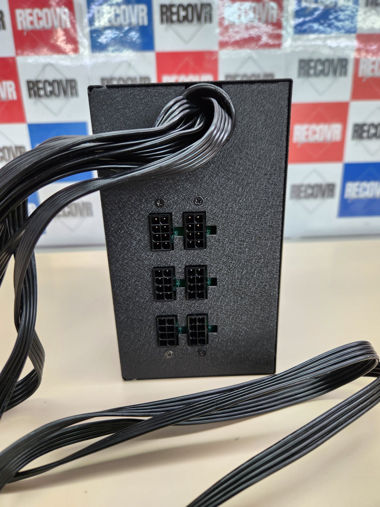 Fuente de Alimentación 750W 80+ Bronze Itek