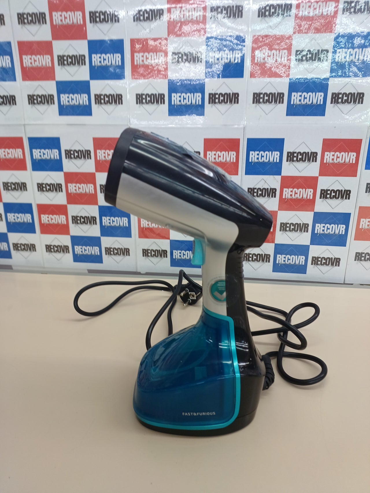 Plancha vertical 1400W vapor rápido Cecotec