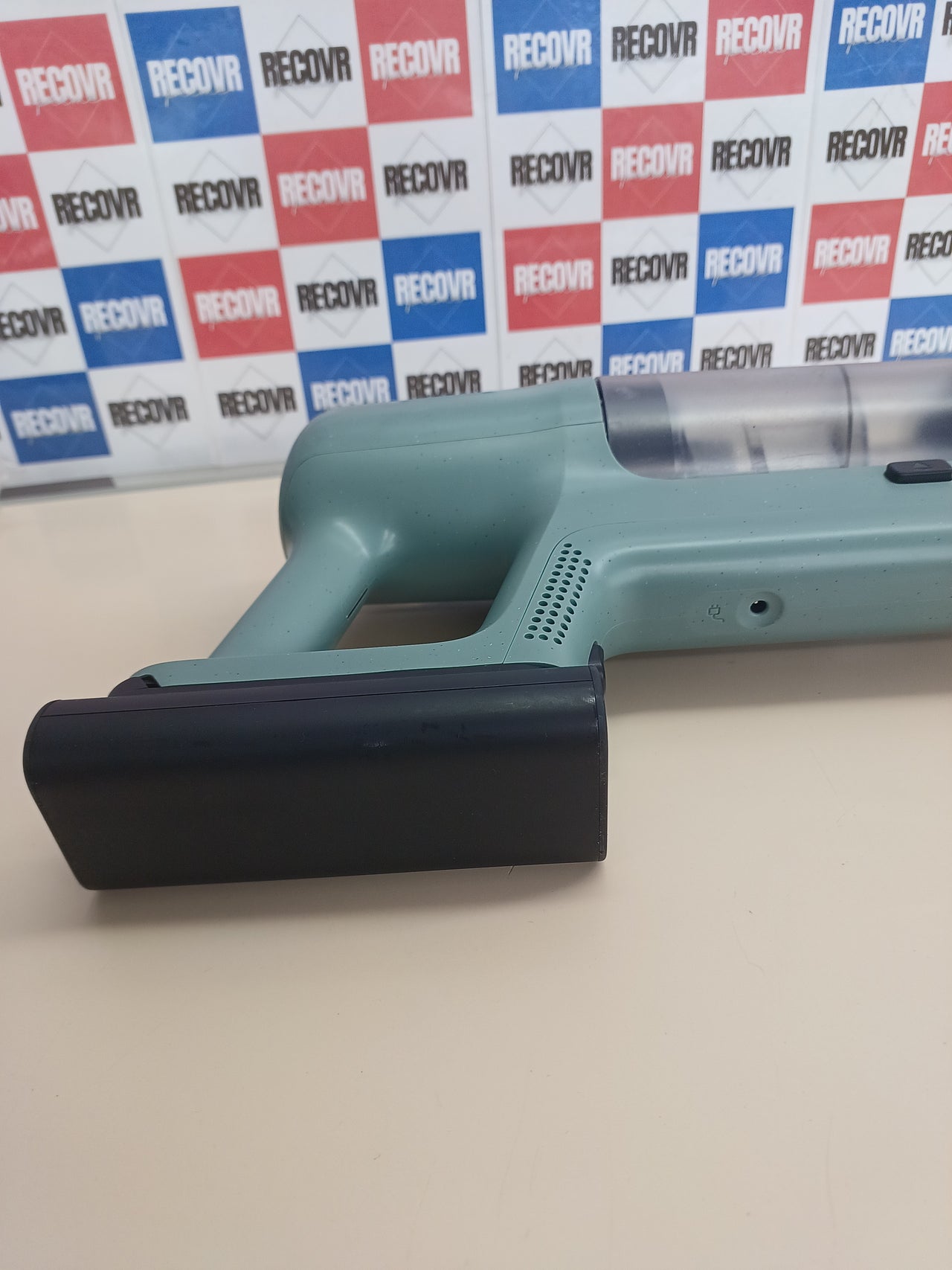 Aspirador escoba inalámbrico ligero – Electrolux