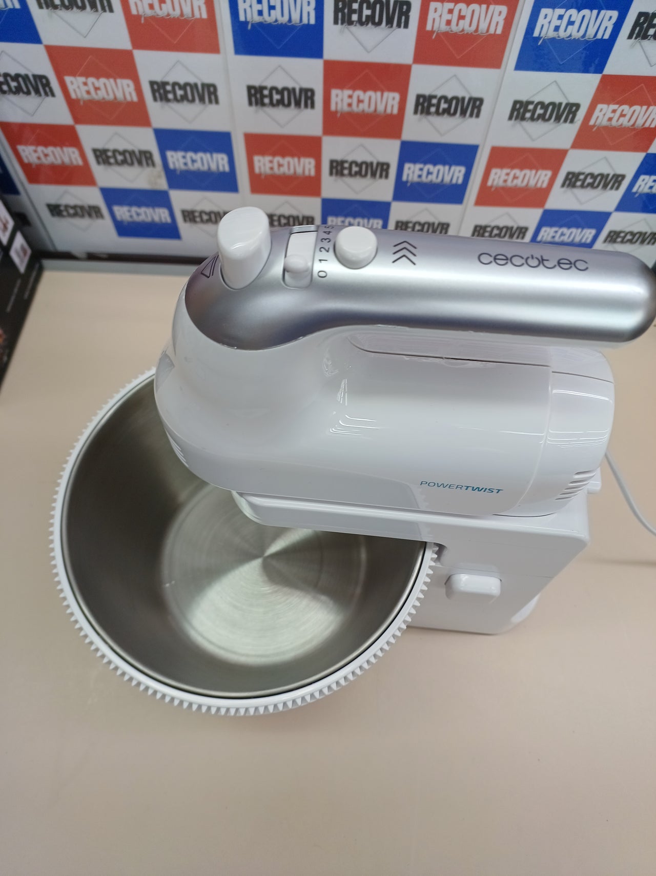 Batidora 3.5L,500 W, Varillas PowerTwist 500 Steel.  Bol Autogiratorio de Acero Inoxidable de 5 Niveles de Velocidad, Función Turbo, Diseño Ergonómico, 3 Accesorios