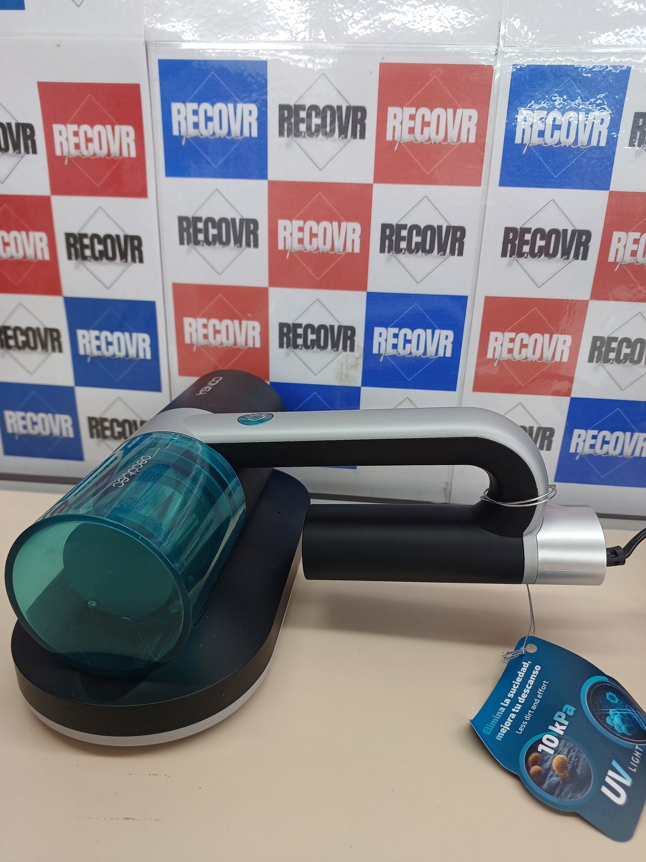 Aspirador Colchones 300W Tapicerías Conga Rockstar 3000 Mattress.  10 kPa, Luz Ultravioleta UV-C, Tecnología con Cepillo Motorizado, Tecnología de Aire Caliente Cecotec