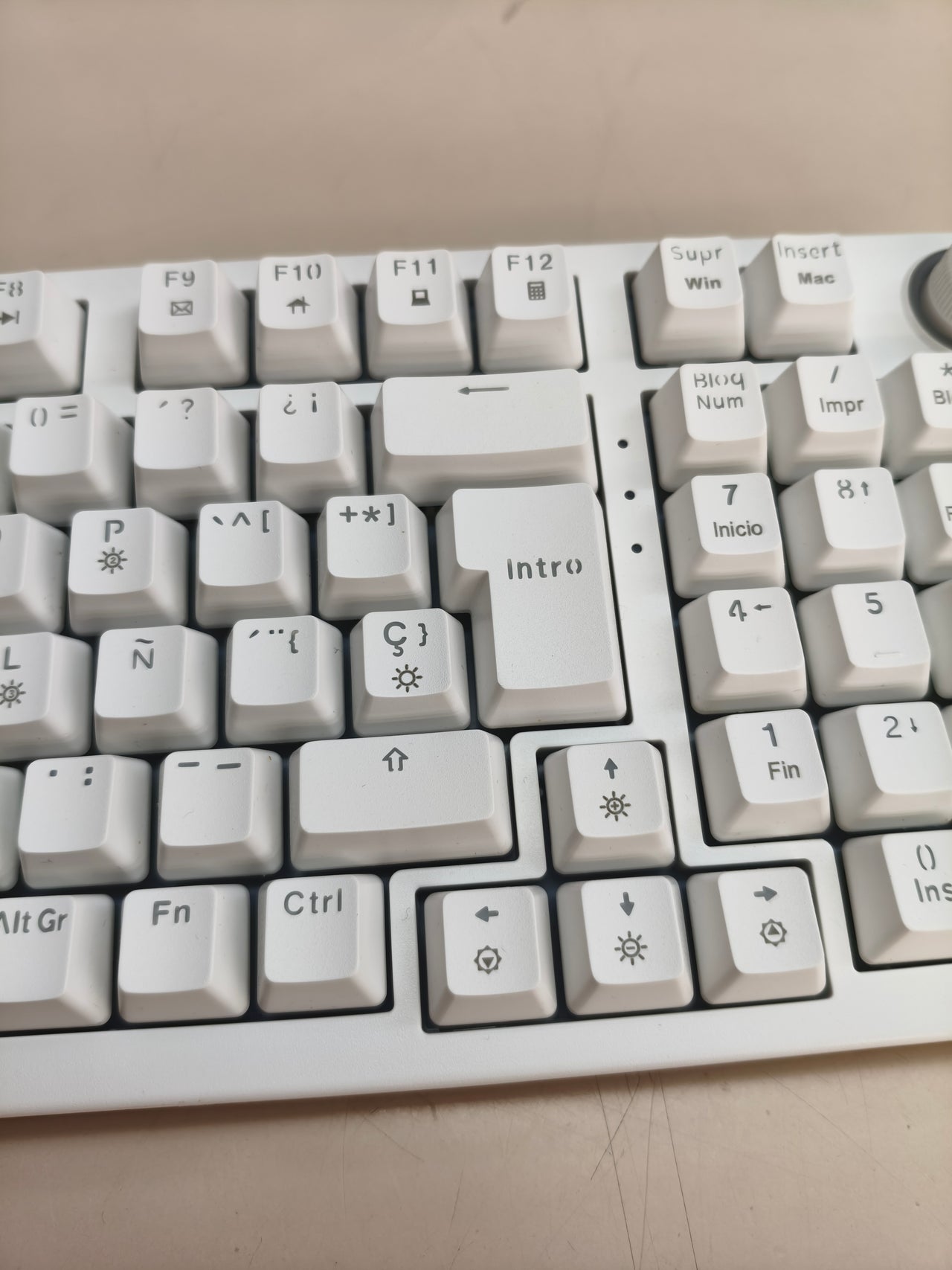 Teclado mecánico gaming Mars Gaming MKPRO