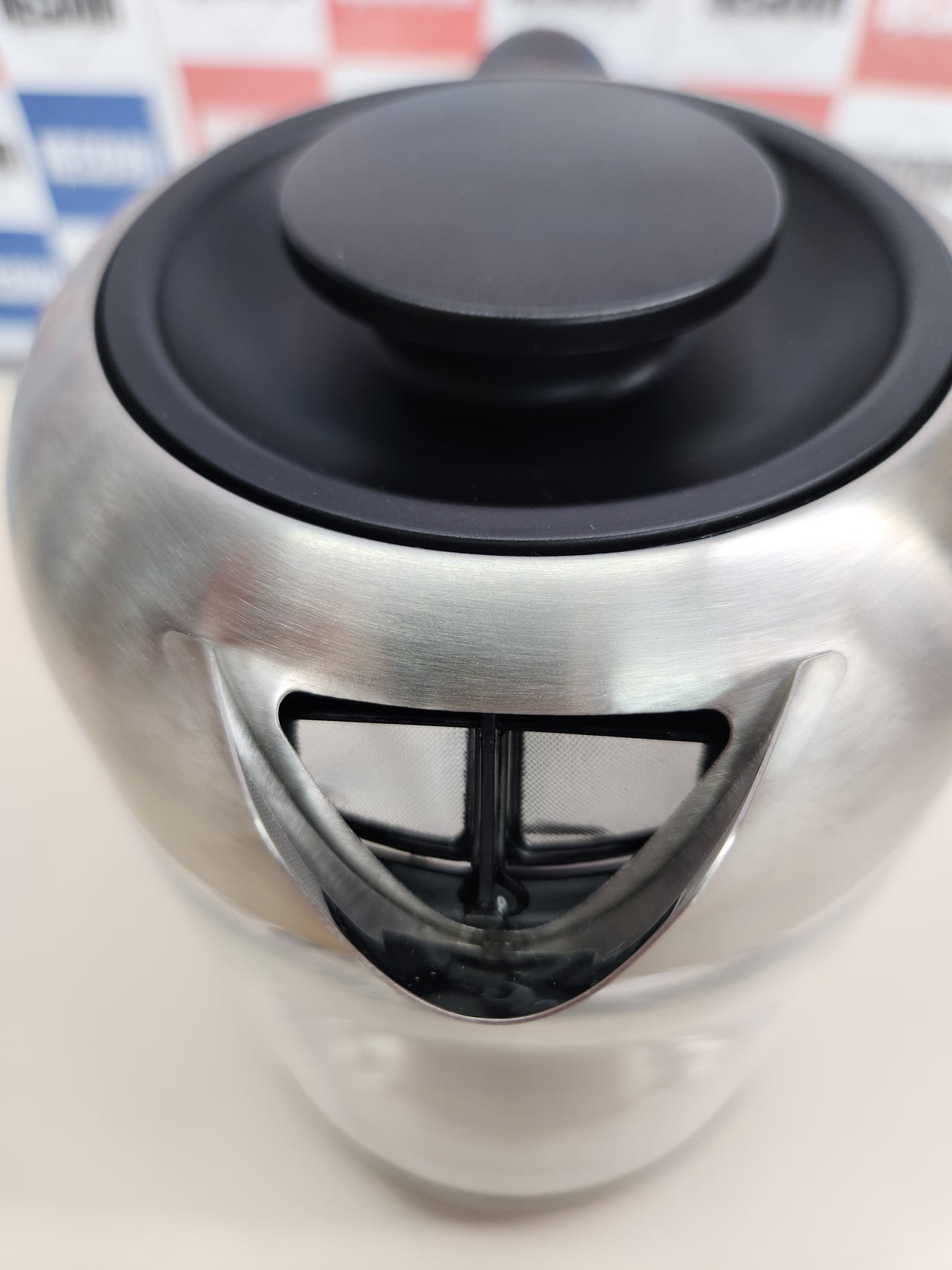 Hervidor de Agua 1.7L, Tapa con Resorte, Indicador Luminoso, Vidrio, Base con Giro (HD9339/80)Philips